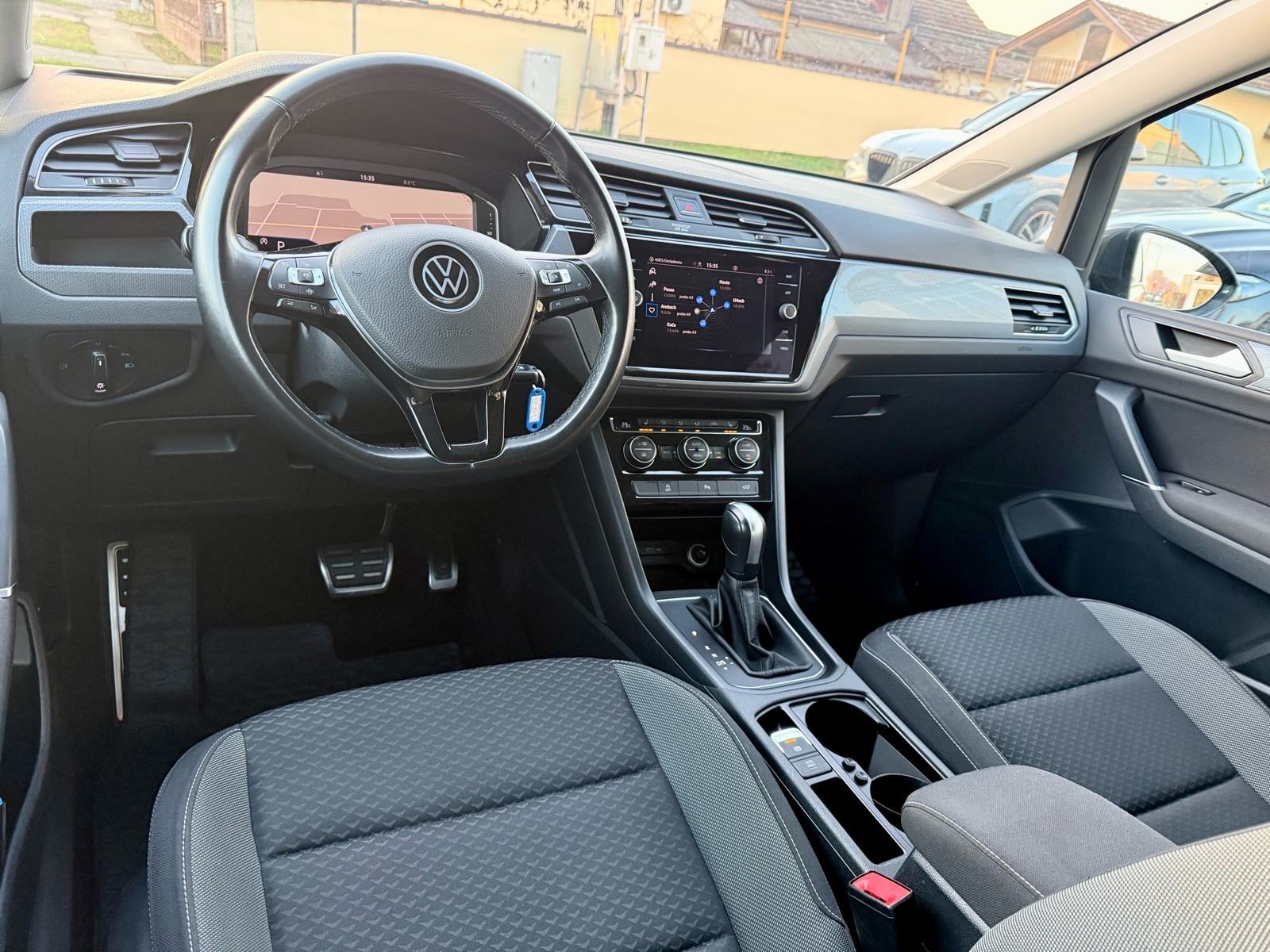 VW Touran 2.0 TDI - DSG - VIRTUAL - 7 sjedala - LED - god 2021 - PDV, fotografija 6