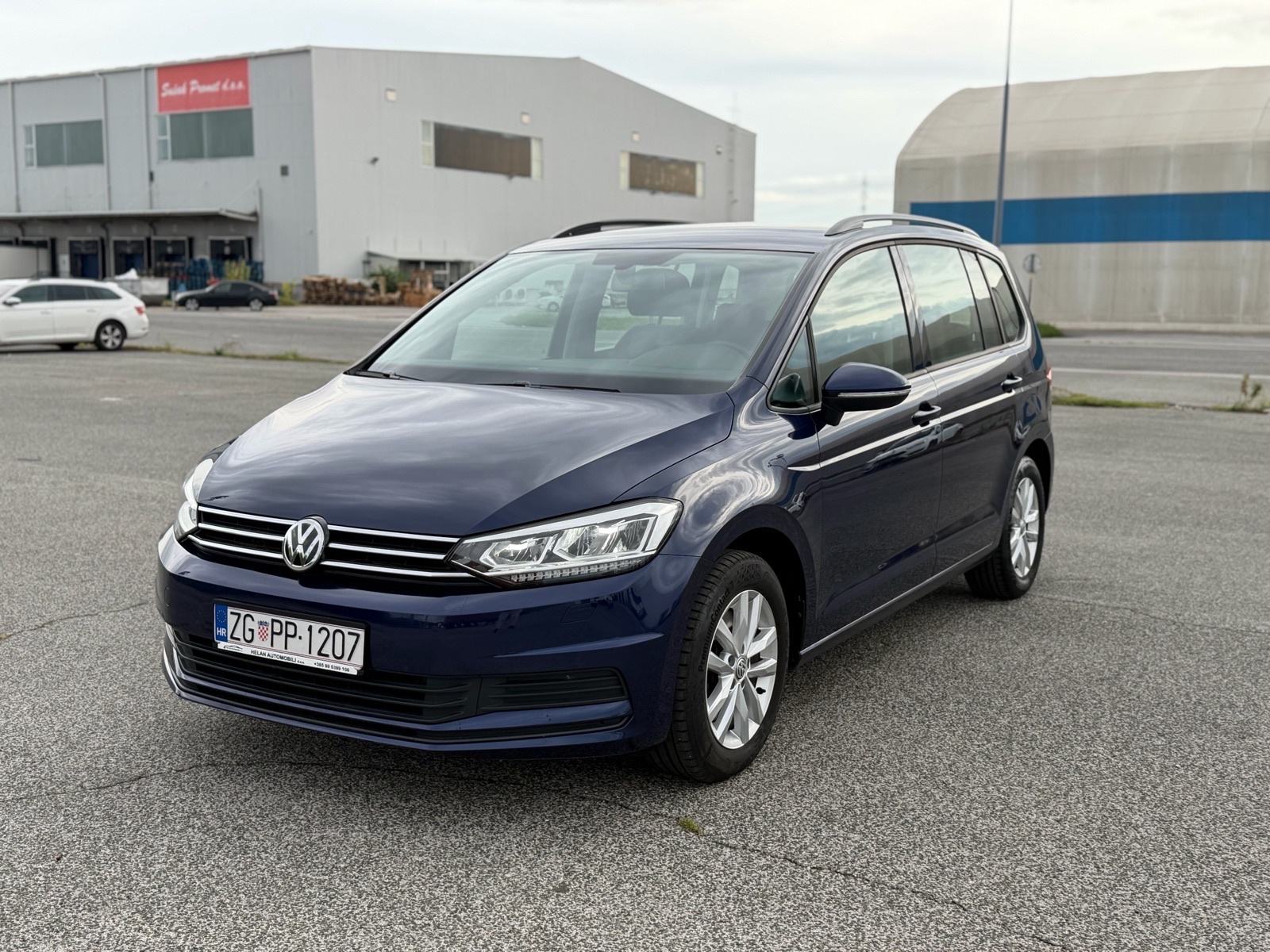 VW Touran 2,0 TDI #LED #PDC #TOP STANJE, fotografija 1