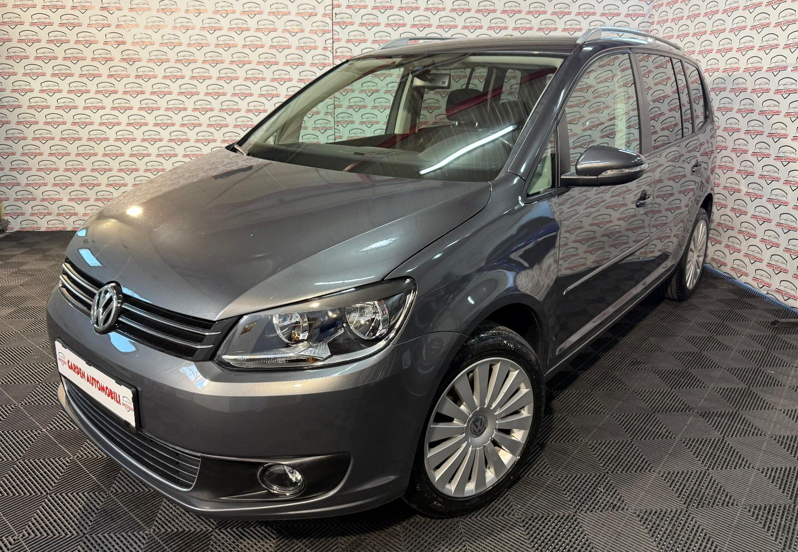 VW Touran 2,0 TDI*NAVI*KLIMA*ALU 17*3x ISOFIX*REG 04/26, 2014