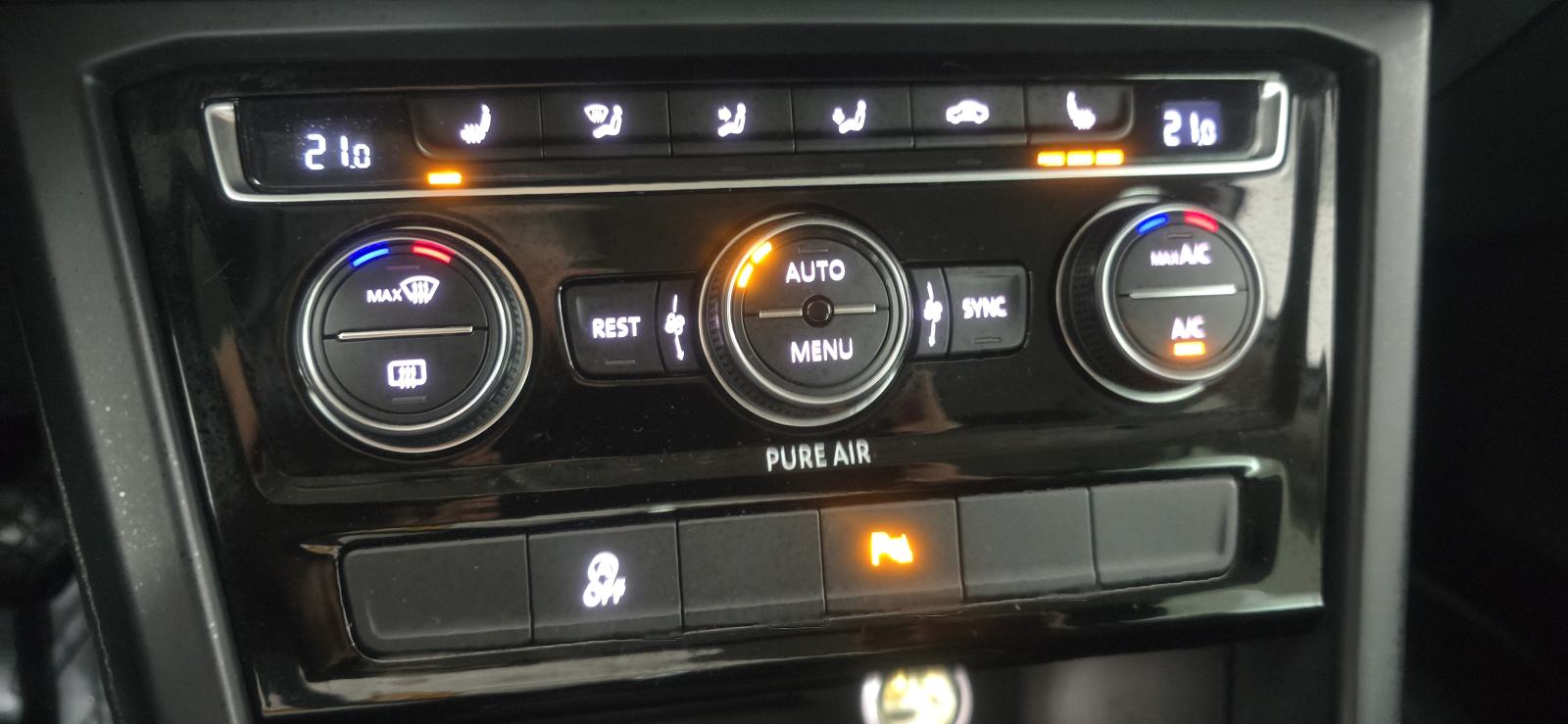VW Touran 2,0 TDI, NAVI, TEMP, AUT.KLIMA, PDC, ALU,JAMSTVO,REG. 4/27, fotografija 19