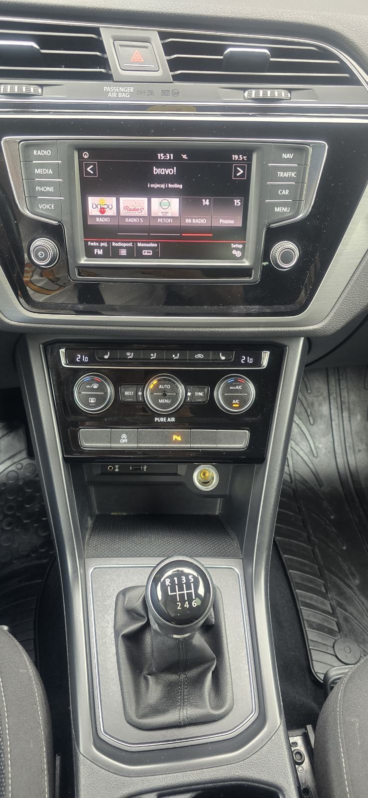 VW Touran 2,0 TDI, NAVI, TEMP, AUT.KLIMA, PDC, ALU,JAMSTVO,REG. 4/27, fotografija 17
