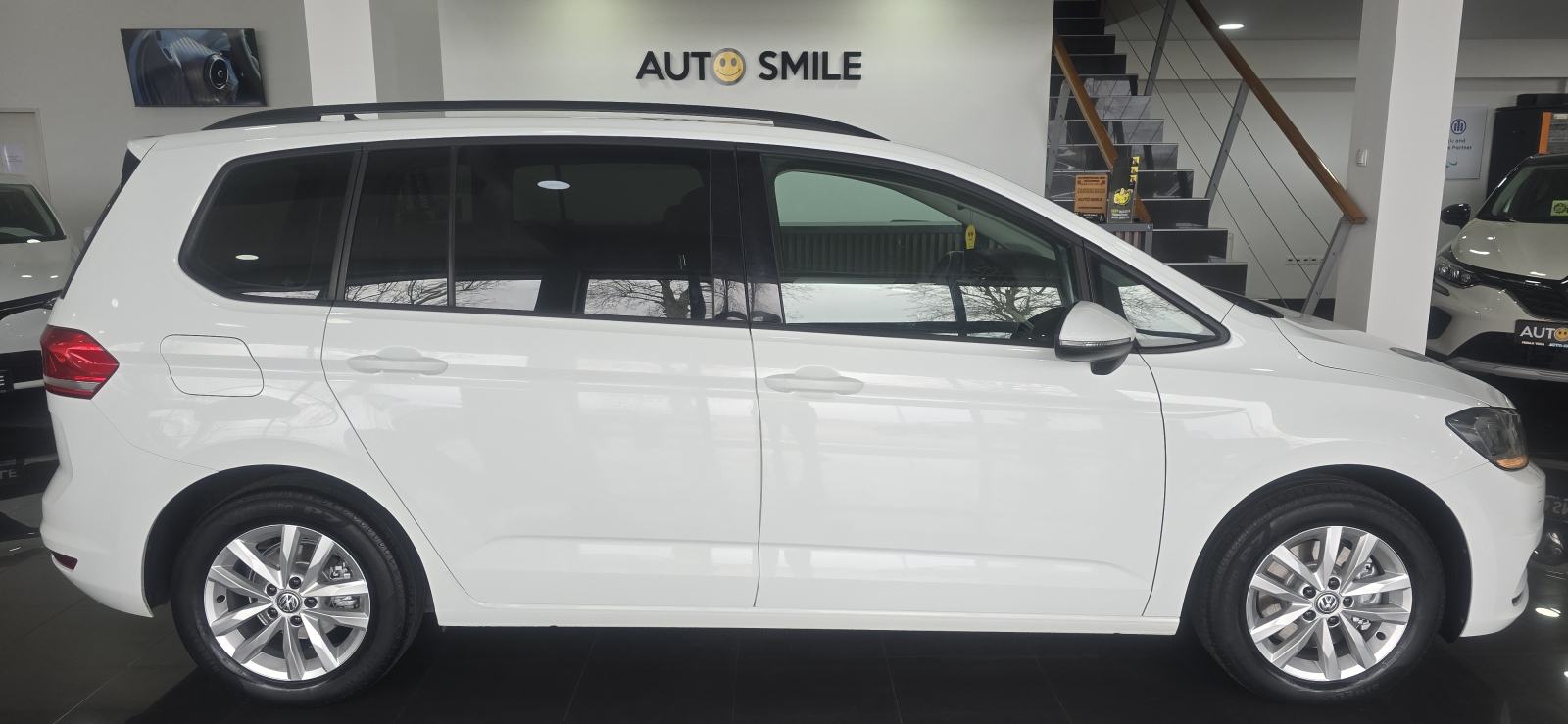 VW Touran 2,0 TDI, NAVI, TEMP, AUT.KLIMA, PDC, ALU,JAMSTVO,REG. 4/27, fotografija 6