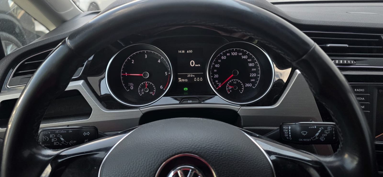 VW Touran 2,0 TDI, NAVI, TEMP, AUT.KLIMA, PDC, ALU,JAMSTVO,REG. 4/27, fotografija 16