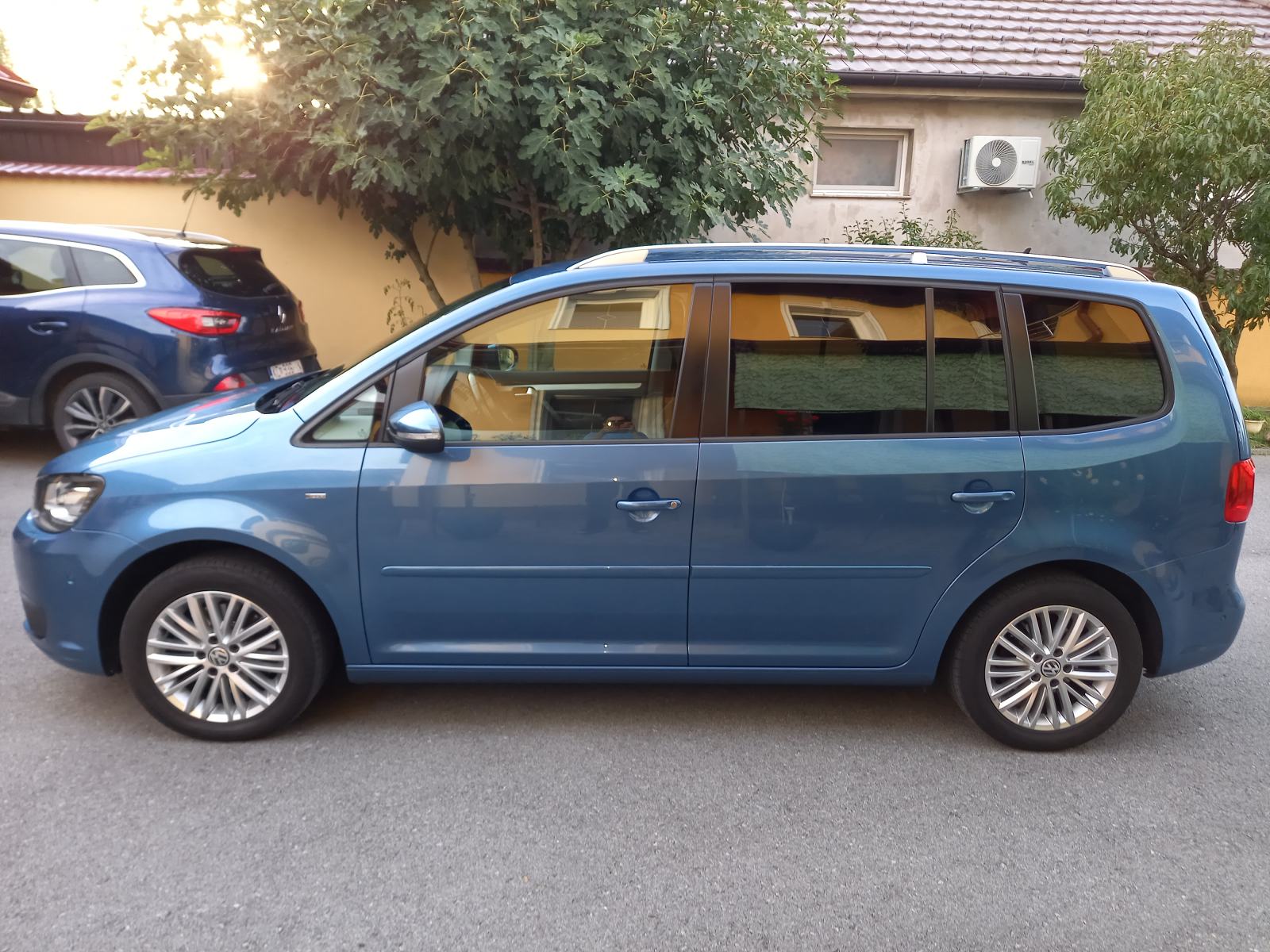 VW Touran 2,0 TDI,140 KS, Kamera, Alu, Navi, LED, Kuka, fotografija 7
