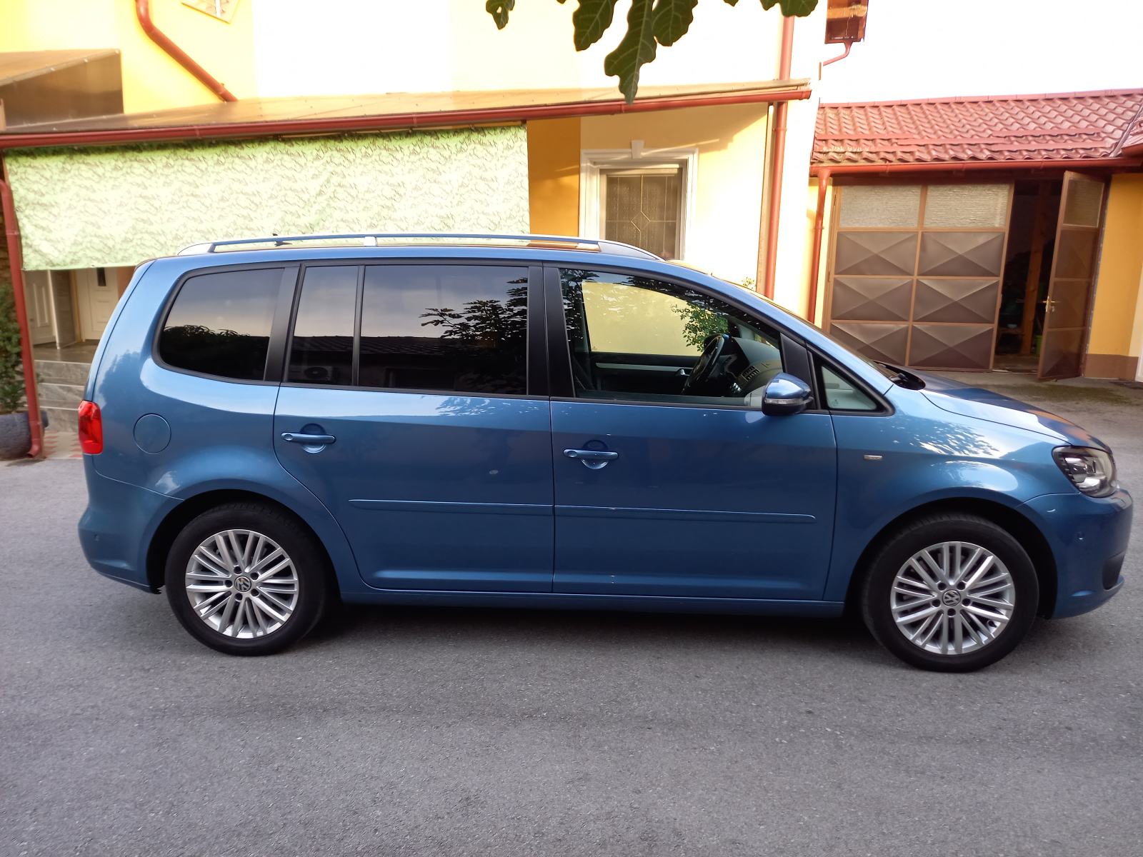 VW Touran 2,0 TDI,140 KS, Kamera, Alu, Navi, LED, Kuka, fotografija 8