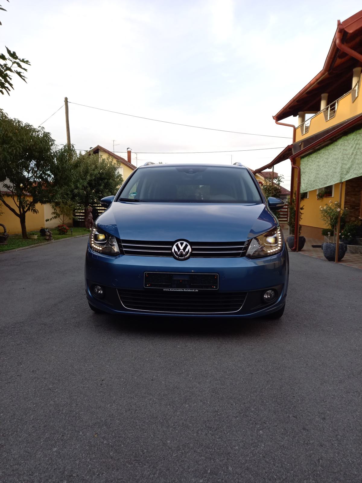 VW Touran 2,0 TDI,140 KS, Kamera, Alu, Navi, LED, Kuka, fotografija 9