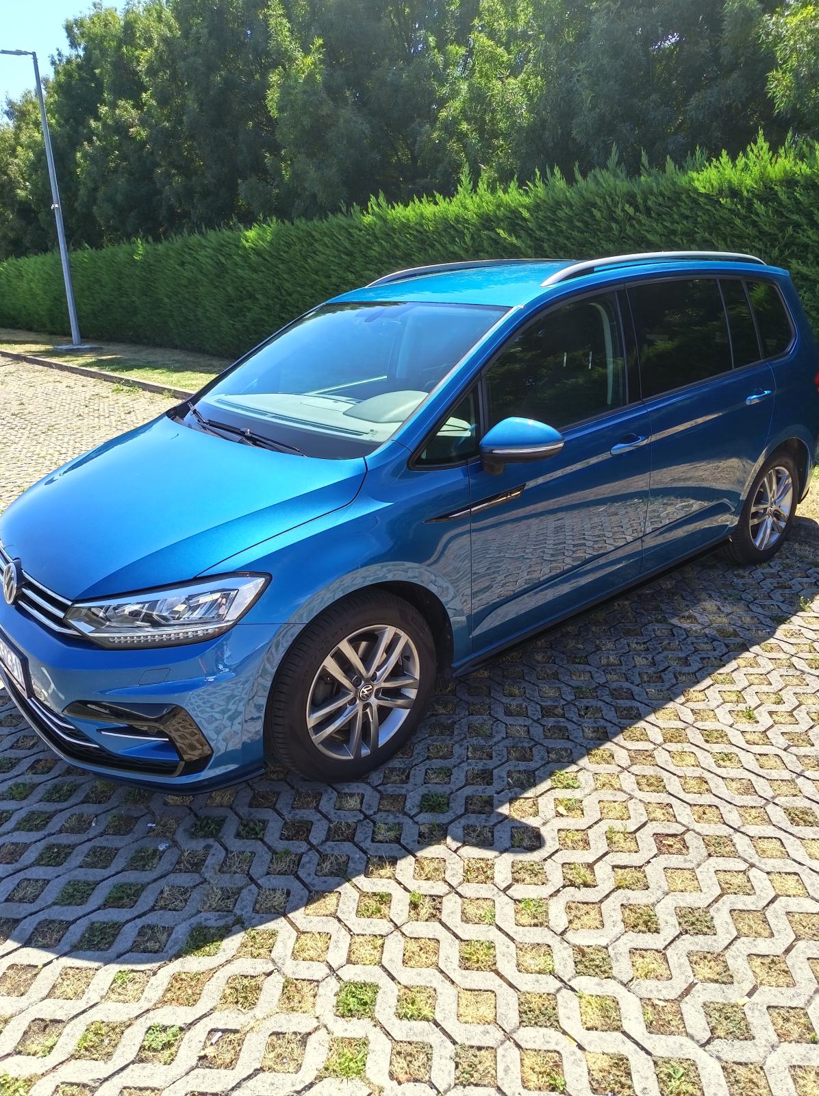 VW Touran 2,0 TDI, fotografija 2