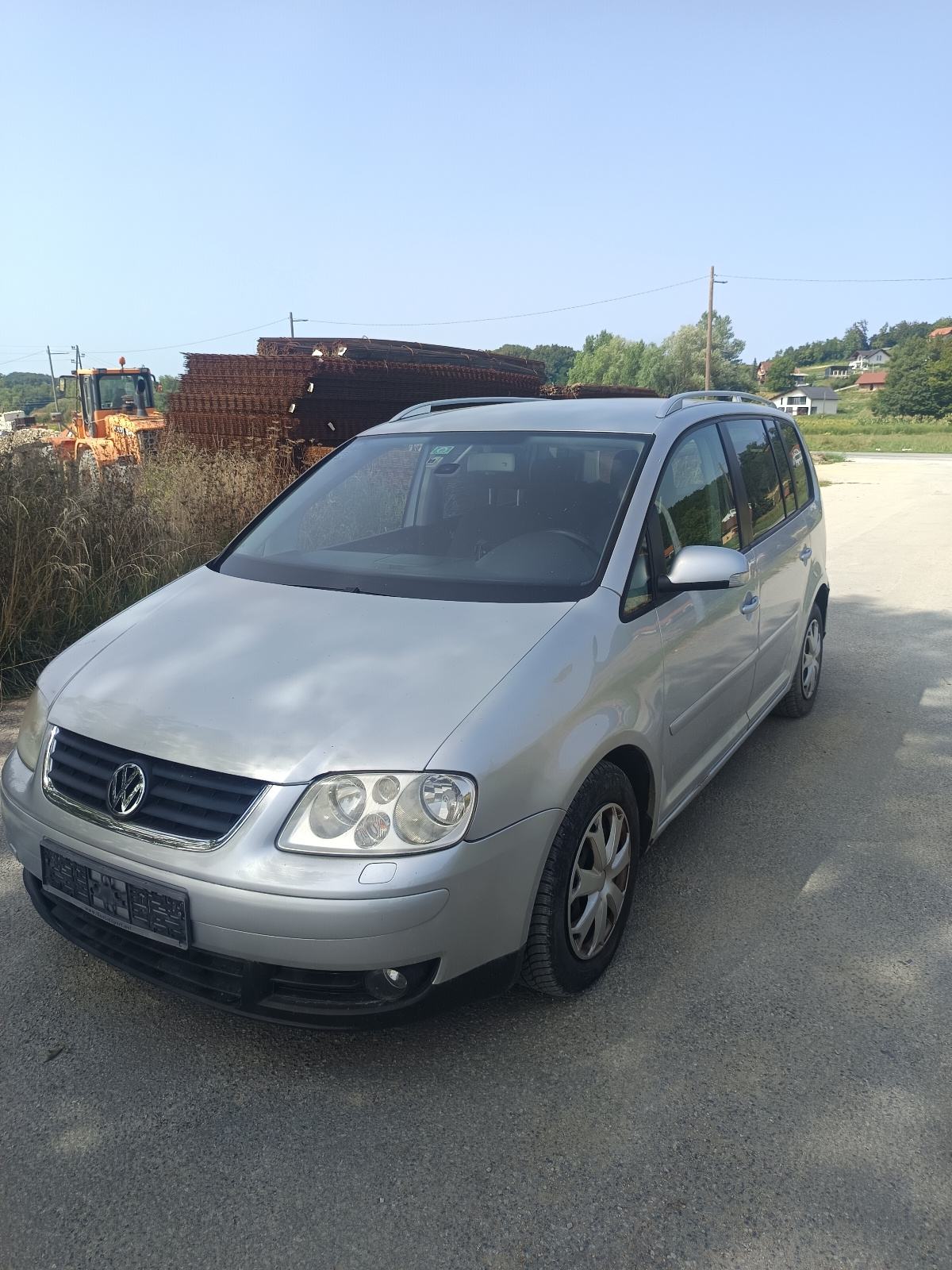 VW Touran 2,0 TDI *automatik*, pogled izvana - slika 1