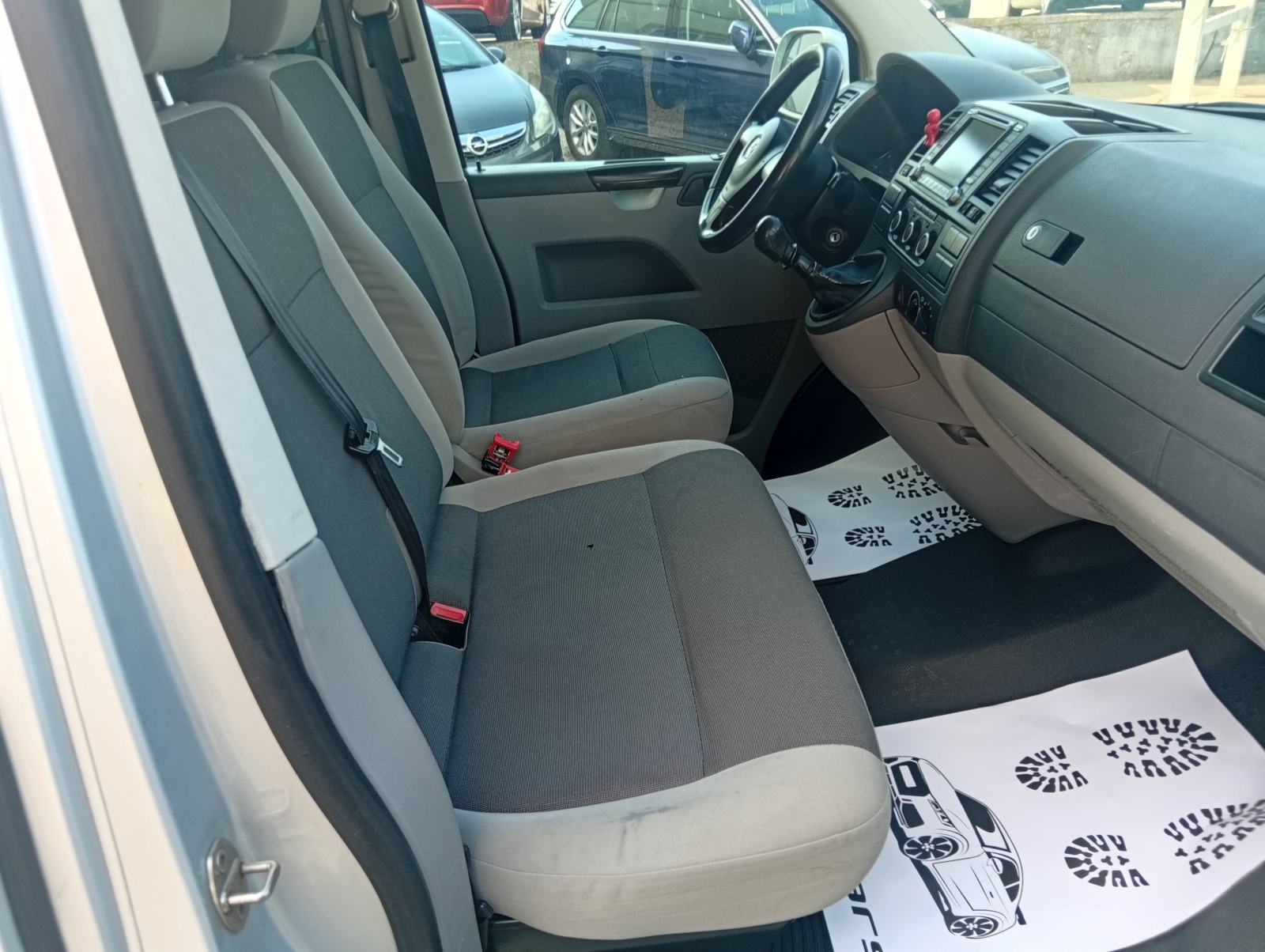 VW Transporter 2,0 TDI mod.2015 - 9 SJEDALA/ KLIMA/ NAVI/ REG.10/2026G, fotografija 14
