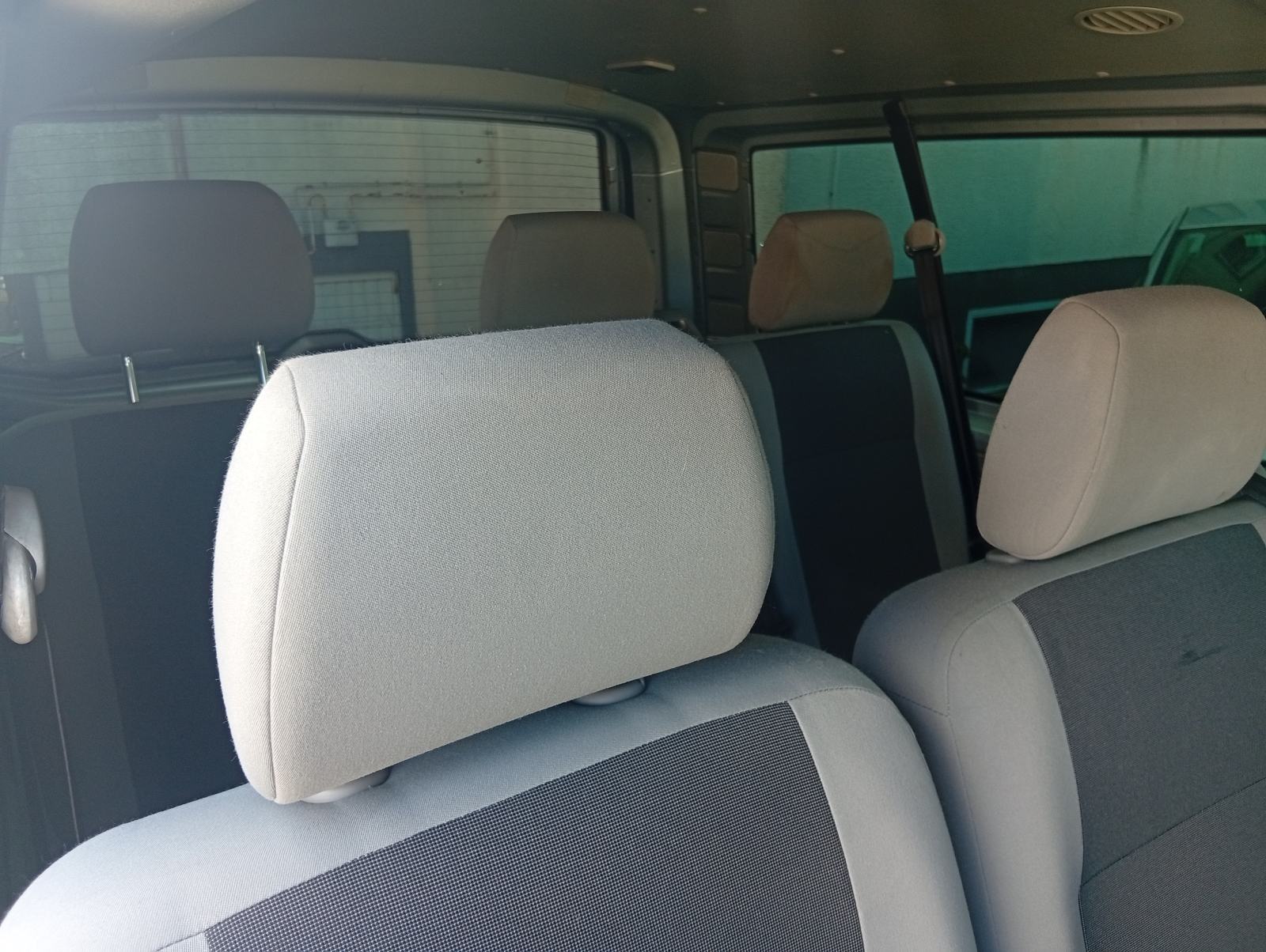 VW Transporter 2,0 TDI mod.2015 - 9 SJEDALA/ KLIMA/ NAVI/ REG.10/2026G, fotografija 13