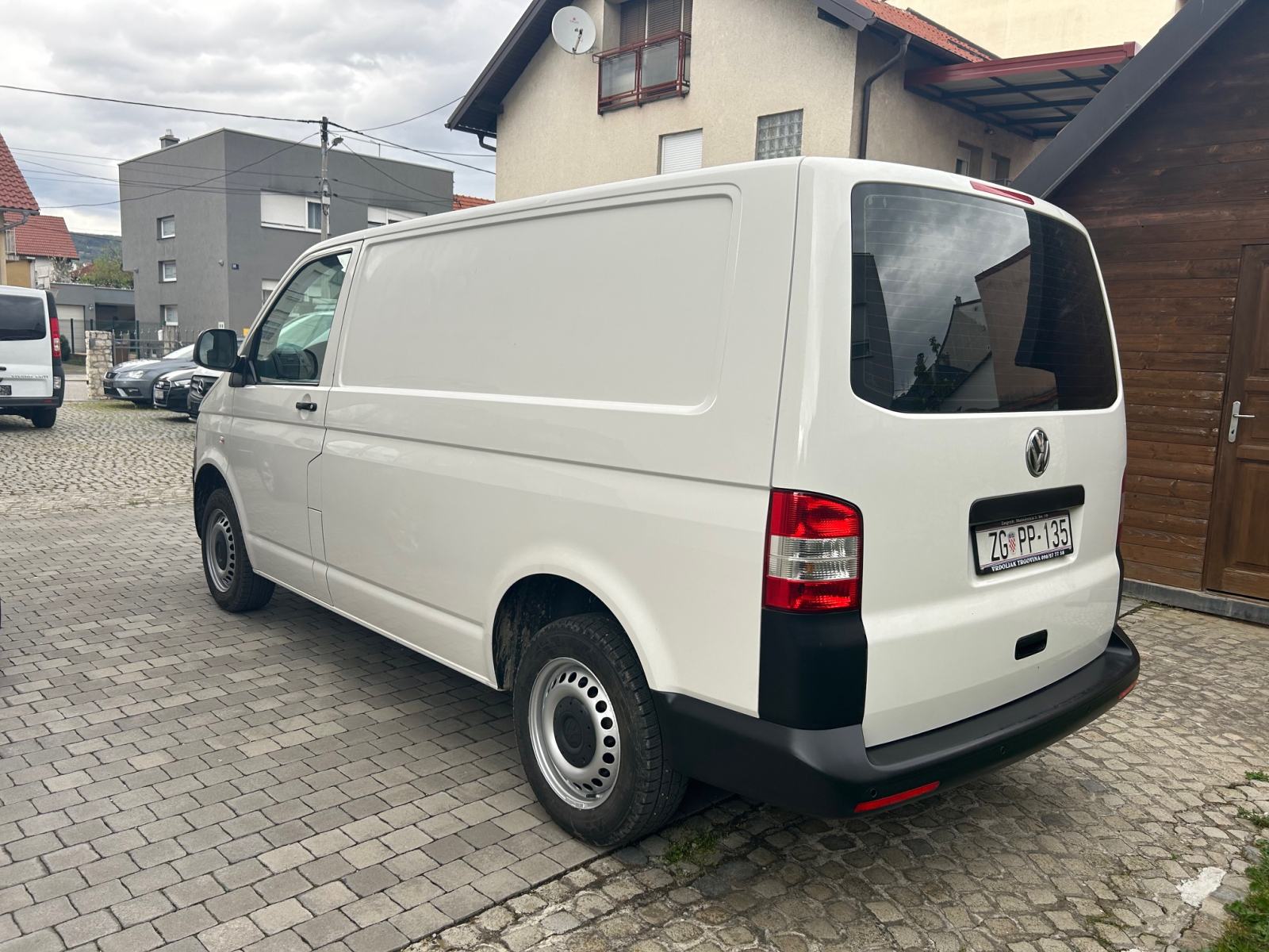 VW Transporter 2,0 TDI, 84kw, novi servis veliki i mali ****POPUST***, fotografija 4
