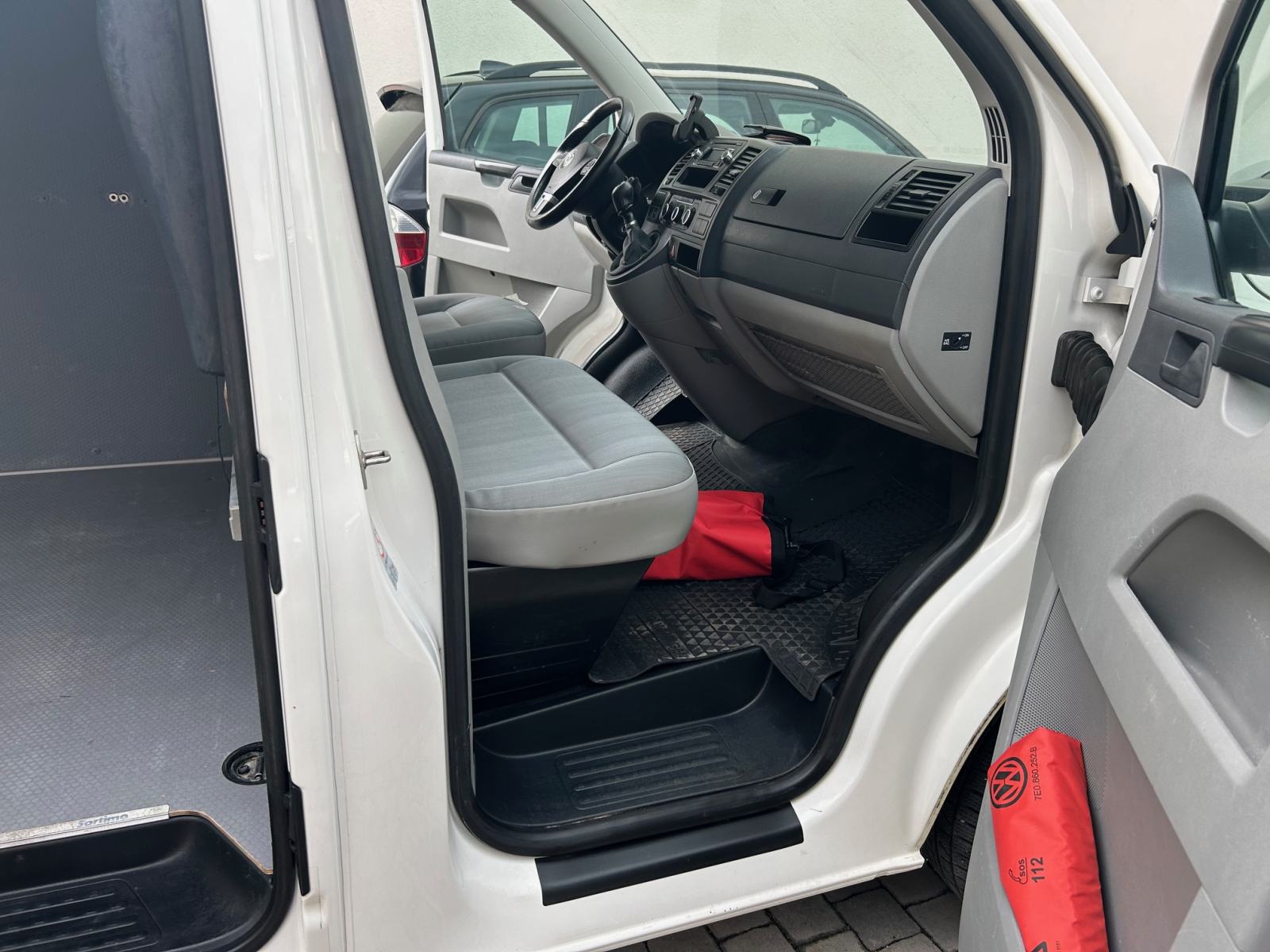 VW Transporter 2,0 TDI, 84kw, novi servis veliki i mali ****POPUST***, fotografija 9