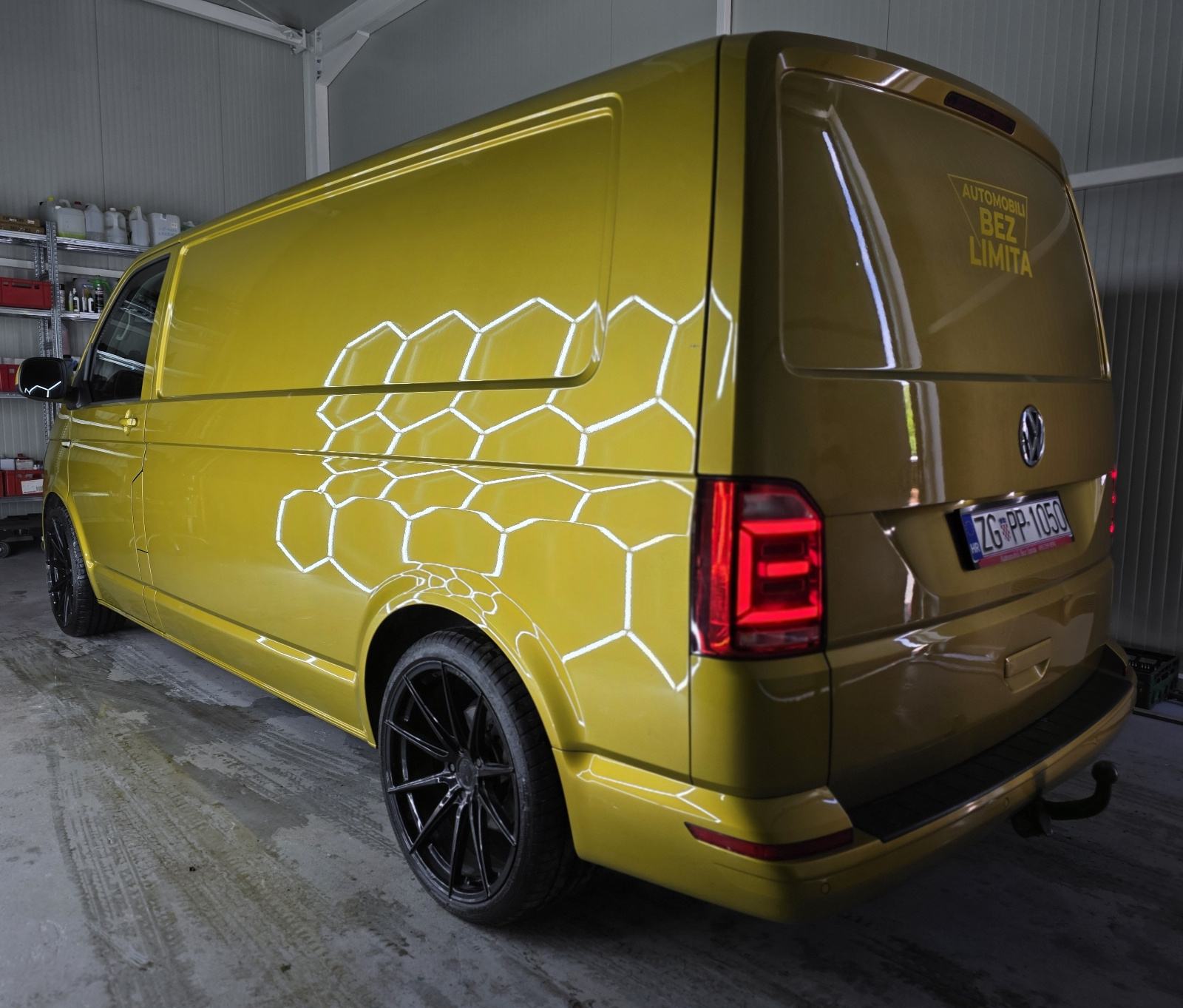 VW Transporter 2,0 TDI***T6 PRILIKA NA OLGASU, fotografija 1