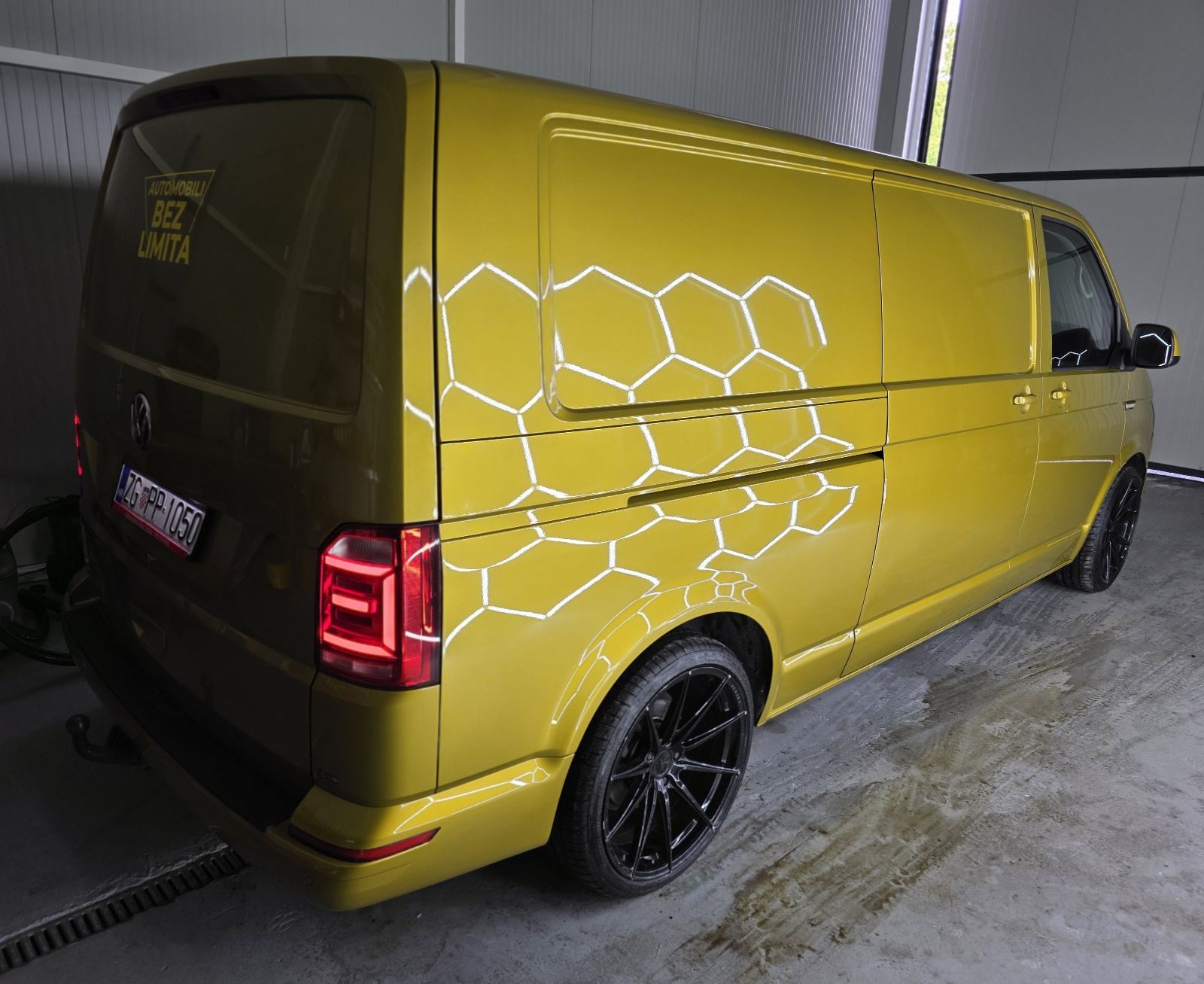 VW Transporter 2,0 TDI***T6 PRILIKA NA OLGASU, fotografija 6