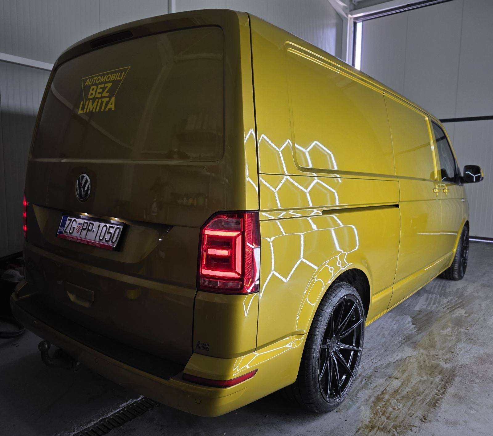 VW Transporter 2,0 TDI***T6 PRILIKA NA OLGASU, fotografija 5