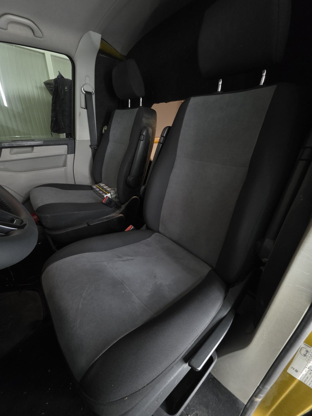 VW Transporter 2,0 TDI***T6 PRILIKA NA OLGASU, fotografija 10