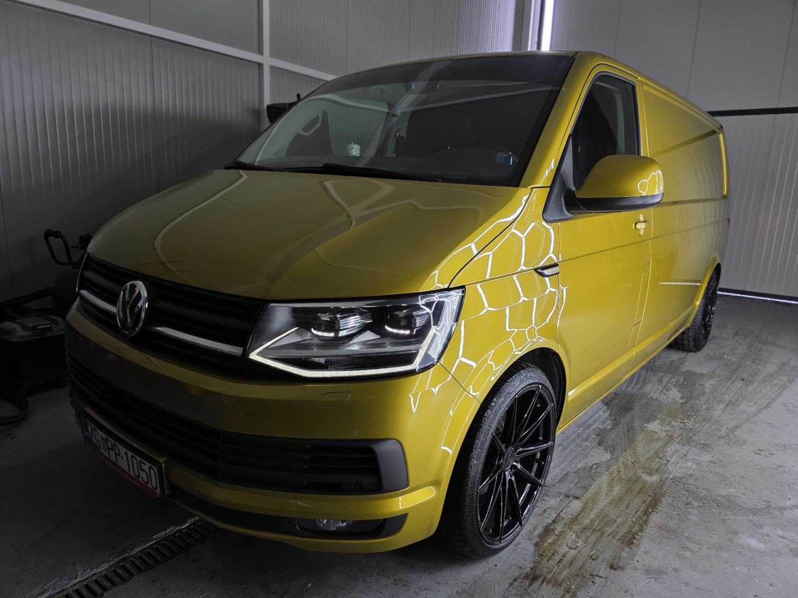 VW Transporter 2,0 TDI***T6 PRILIKA NA OLGASU, fotografija 7