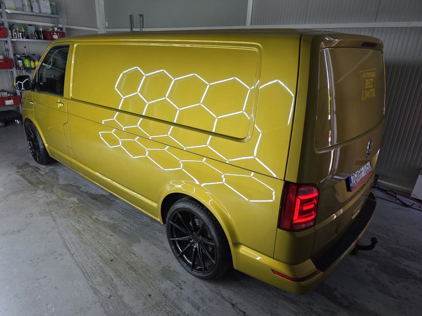 VW Transporter 2,0 TDI***T6 PRILIKA NA OLGASU, fotografija 8