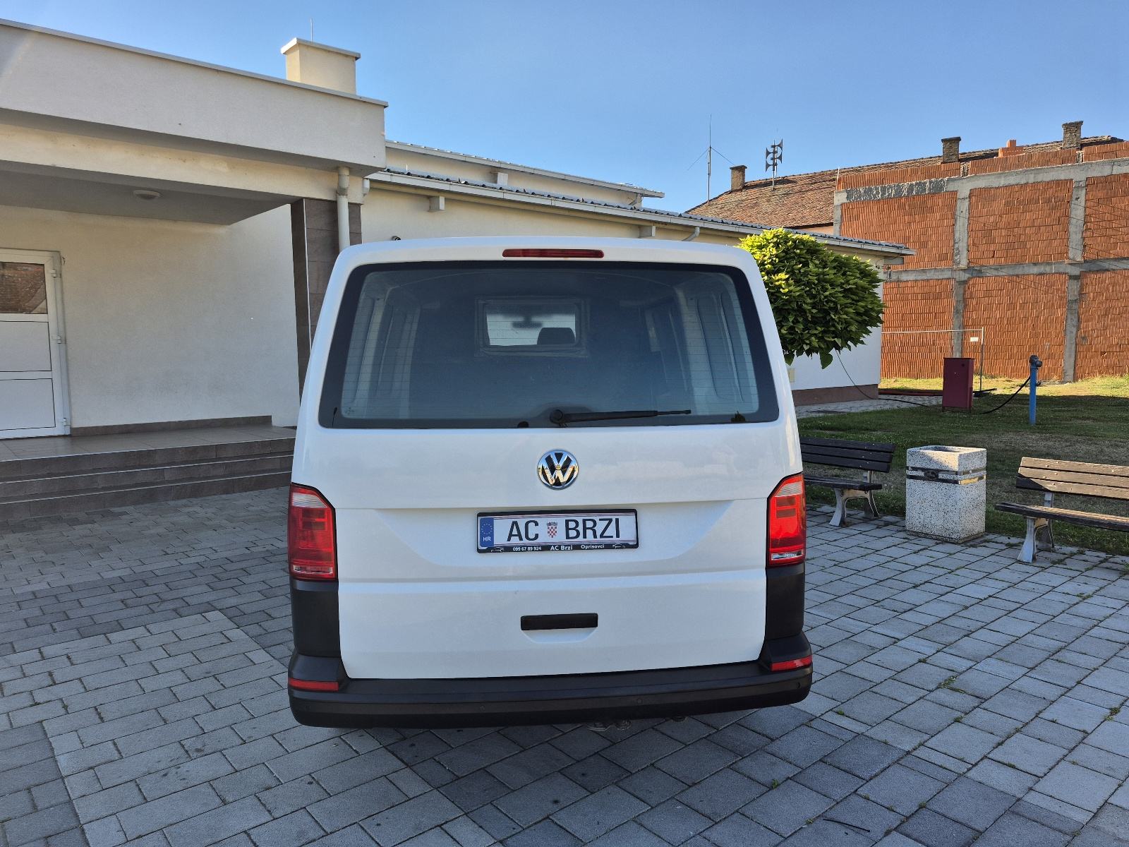 VW Transporter 2,0 TDI UKUPNA CIJENA,Klima,park senzori, grijanje sjed, fotografija 9