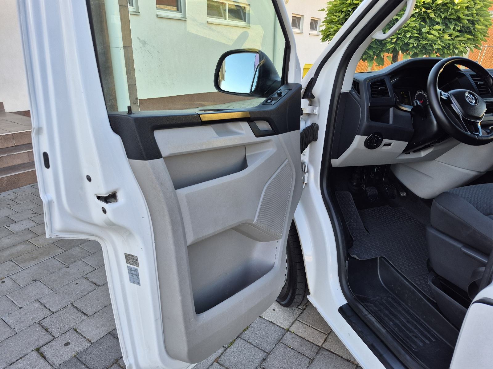 VW Transporter 2,0 TDI UKUPNA CIJENA,Klima,park senzori, grijanje sjed, fotografija 15