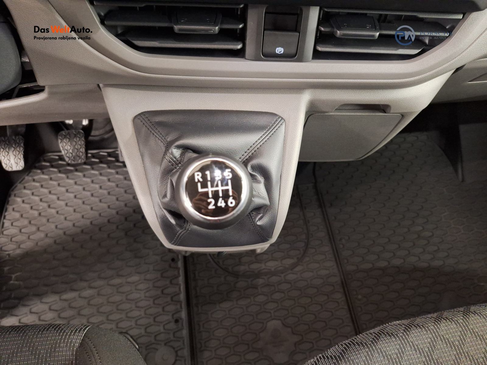VW Transporter Furgon 2.0 TDI * DEMO VOZILO *, fotografija 13