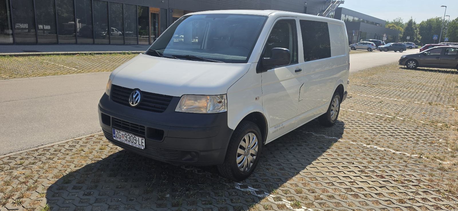 VW Transporter Kombi 1,9tdi reg 1 godiinu, fotografija 2
