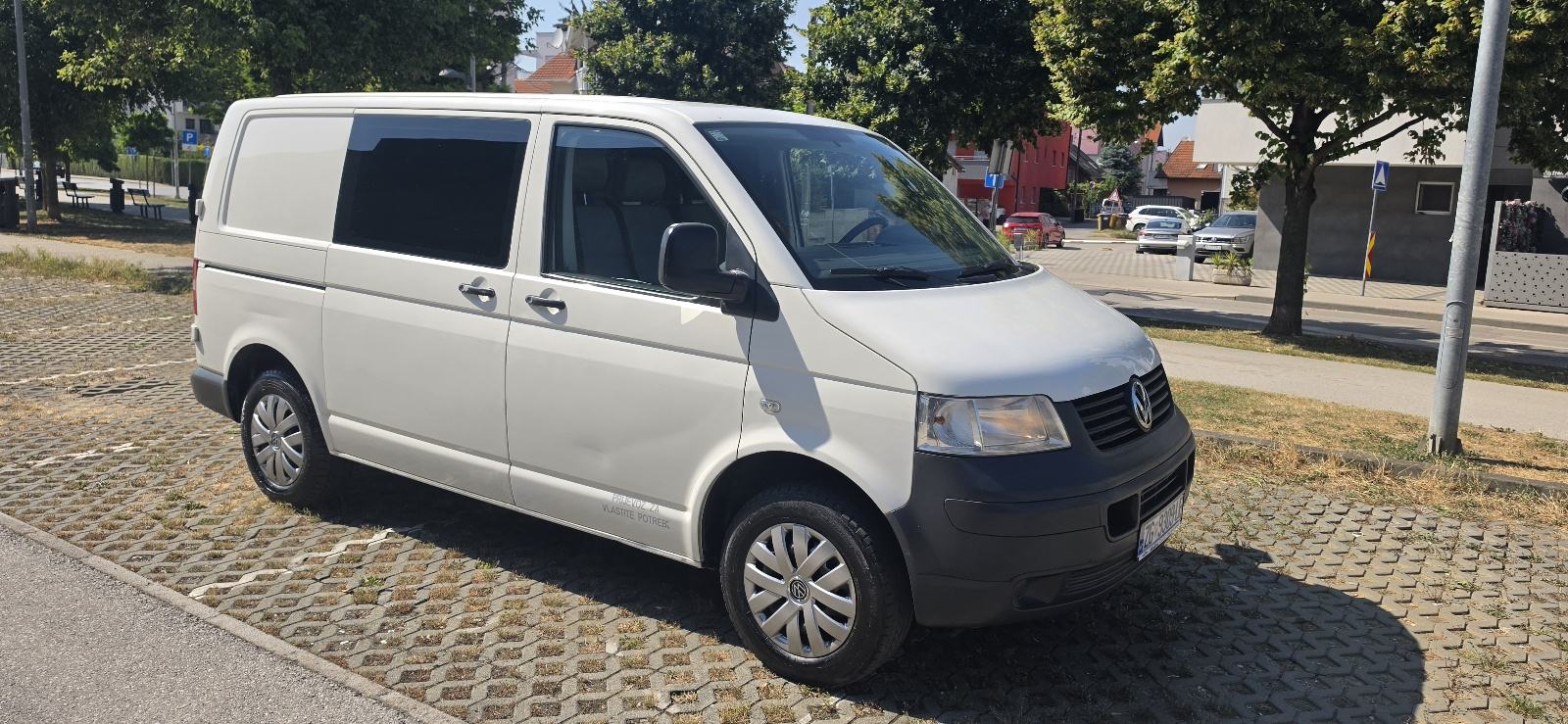 VW Transporter Kombi 1,9tdi reg 1 godiinu, fotografija 4