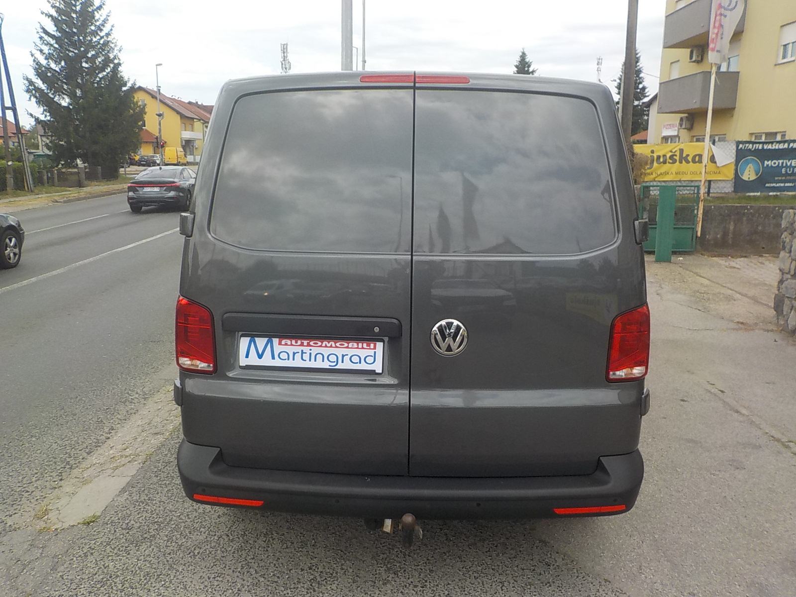 VW Transporter T6 2,0 TDI⭐️L2⭐️150 KS⭐️5 SJED⭐️FULL OPREMA⭐️JAMSTVO⭐, fotografija 7
