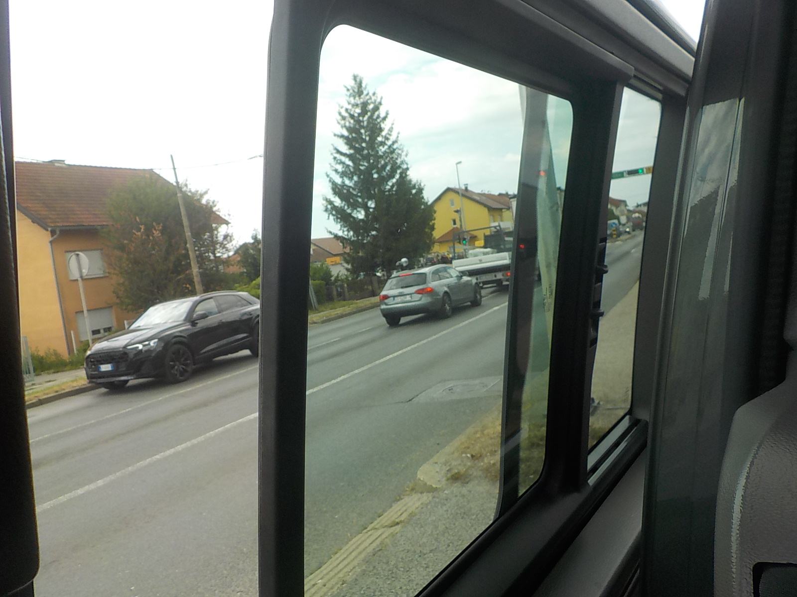 VW Transporter T6 2,0 TDI⭐️L2⭐️150 KS⭐️5 SJED⭐️FULL OPREMA⭐️JAMSTVO⭐, fotografija 20