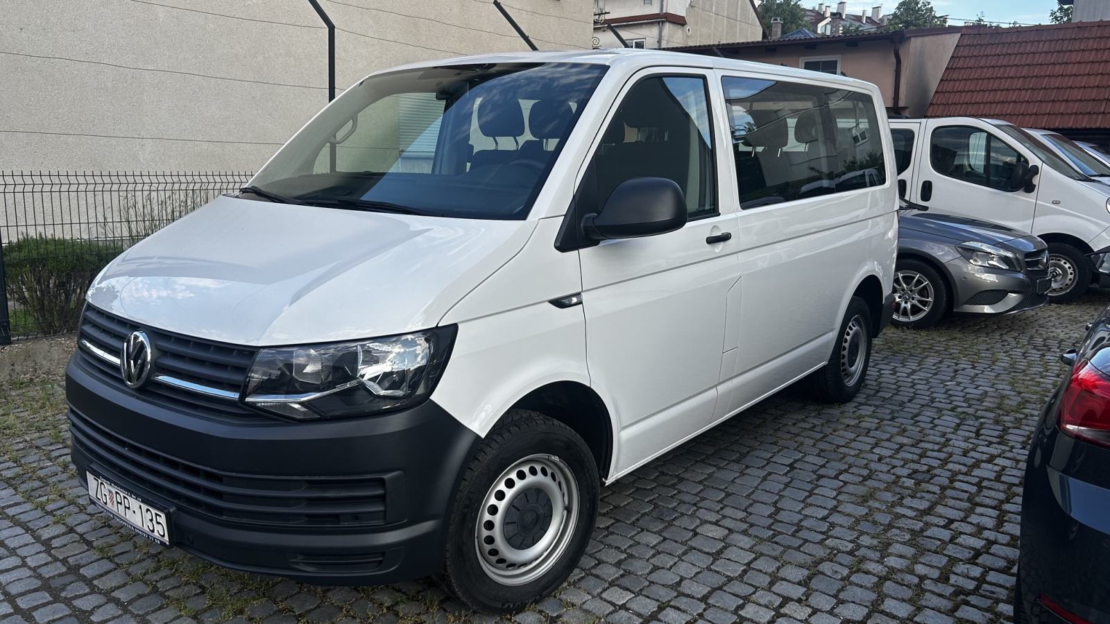 VW Transporter VW T6 9 sjedala, putnički,150ks, servis, odlično stanje, fotografija 1