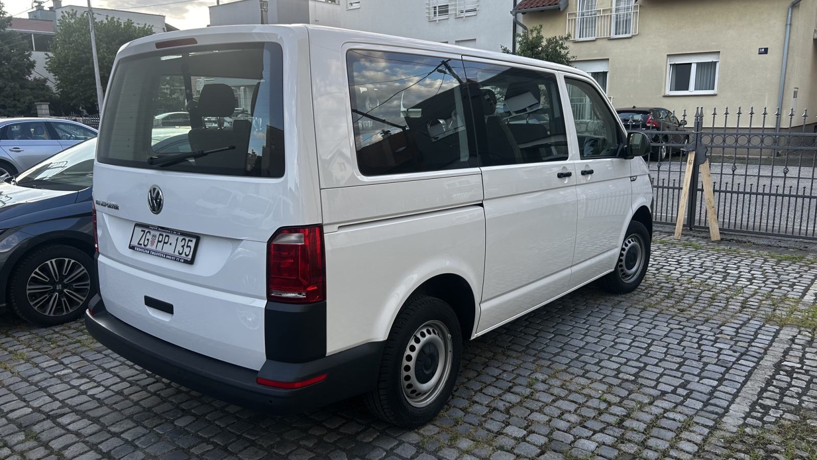 VW Transporter VW T6 9 sjedala, putnički,150ks, servis, odlično stanje, fotografija 6