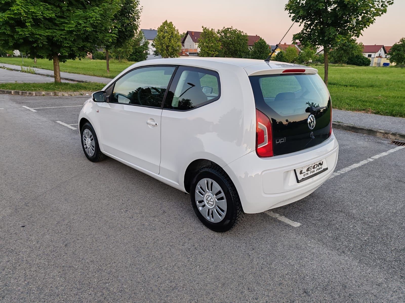 VW Up! 1,0 ,2012 g, KLIMA, 74000 km, NAVIGACIJA, 2012, fotografija 4