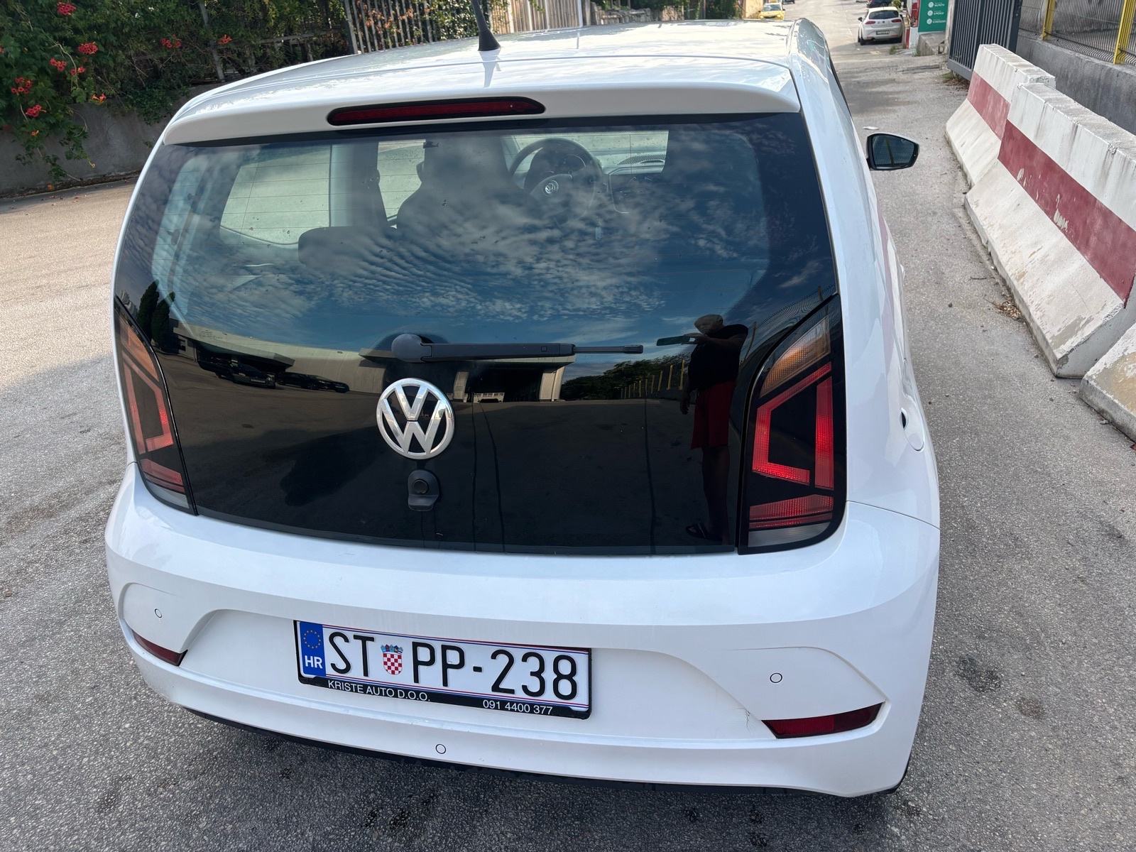 VW Up! 1,0 Malo km Reg 08/2027 Klima nove kočnice, fotografija 4