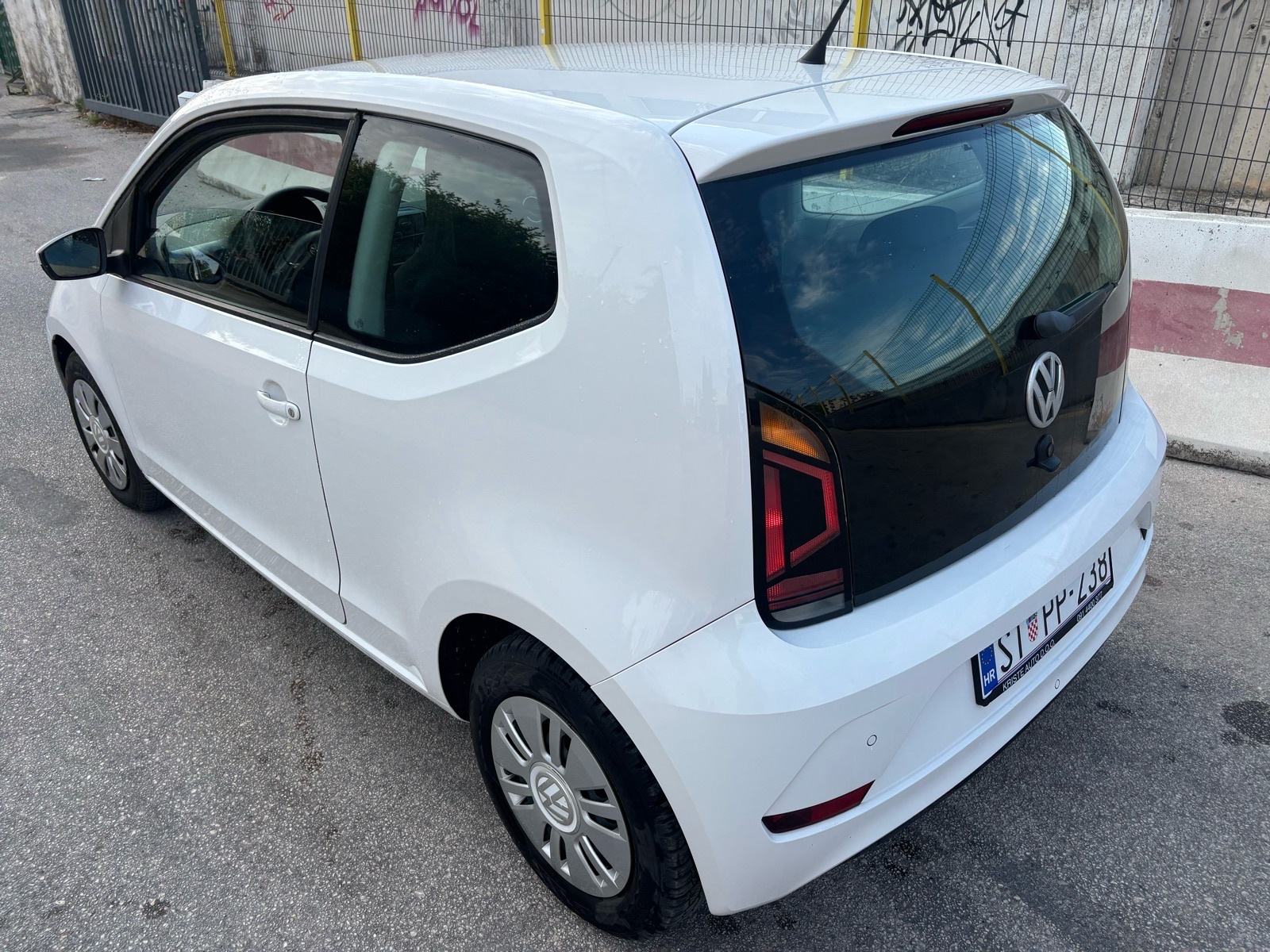 VW Up! 1,0 Malo km Reg 08/2027 Klima nove kočnice, fotografija 5