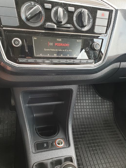 VW Up! 1,0 up! - servisna - PDV, fotografija 13