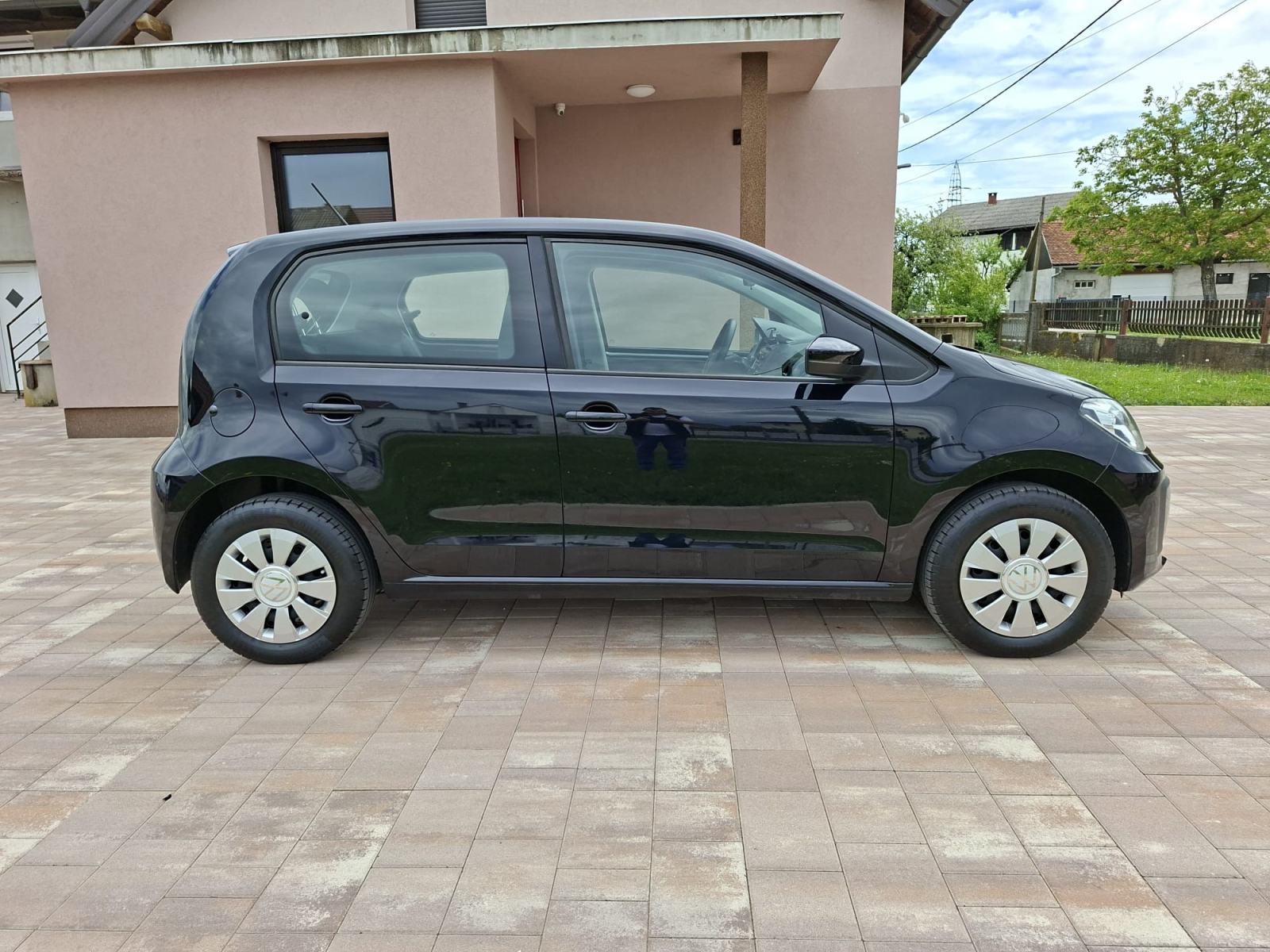 VW Up! 1,0*GARANCIJA 1.GOD.*KLIMA*REG .04/2027*KREDIT-KARTICE*ODLICAN*, fotografija 4