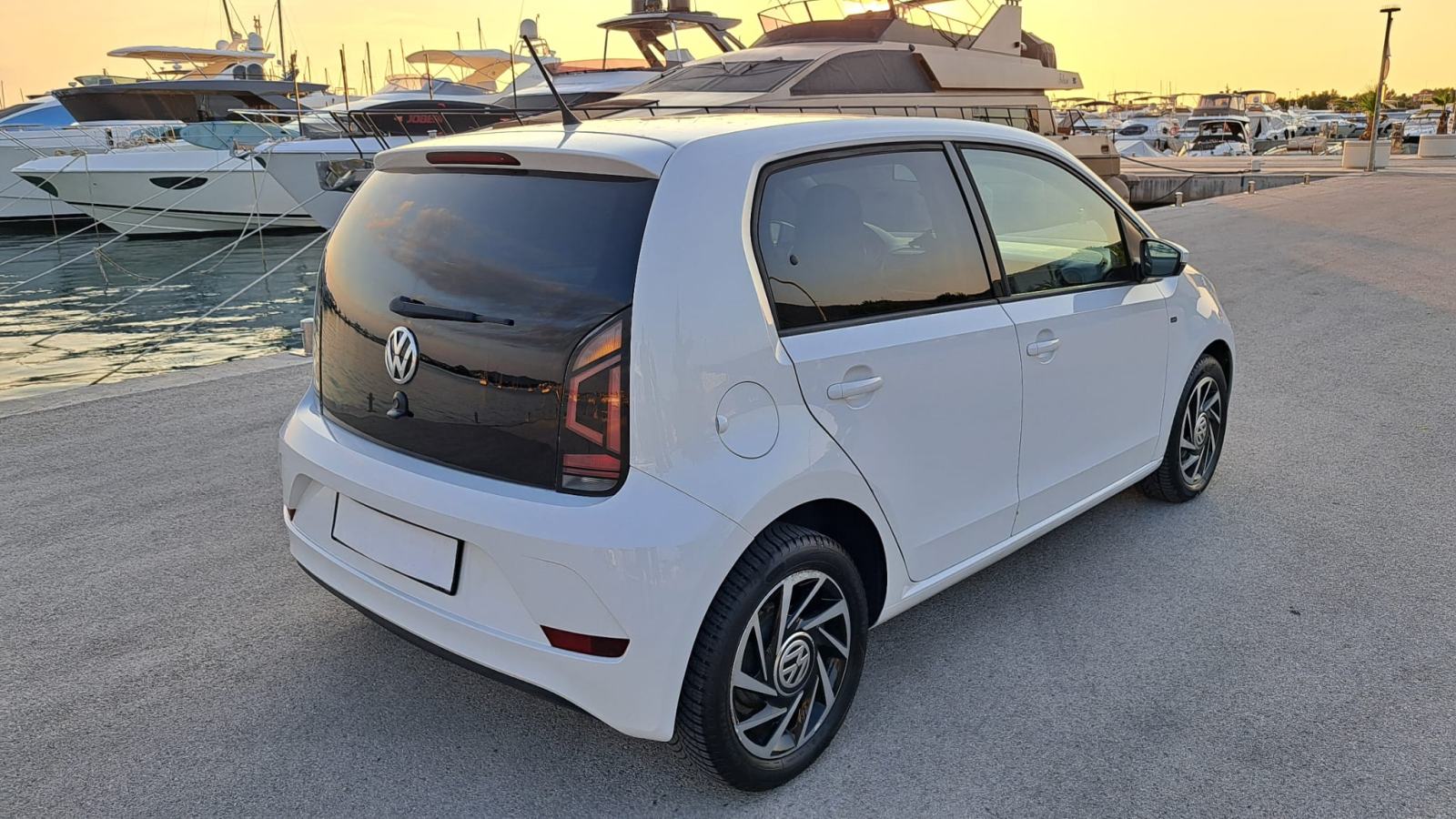 VW Up! 1,0 *JOIN* 2018god, 55kw, 5 vrata, Oprema,, fotografija 11