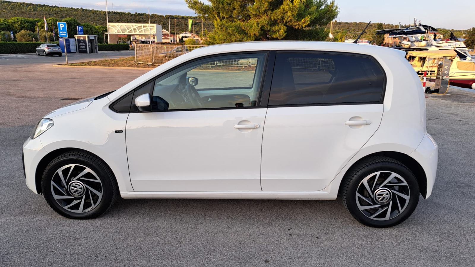 VW Up! 1,0 *JOIN* 2018god, 55kw, 5 vrata, Oprema,, fotografija 6