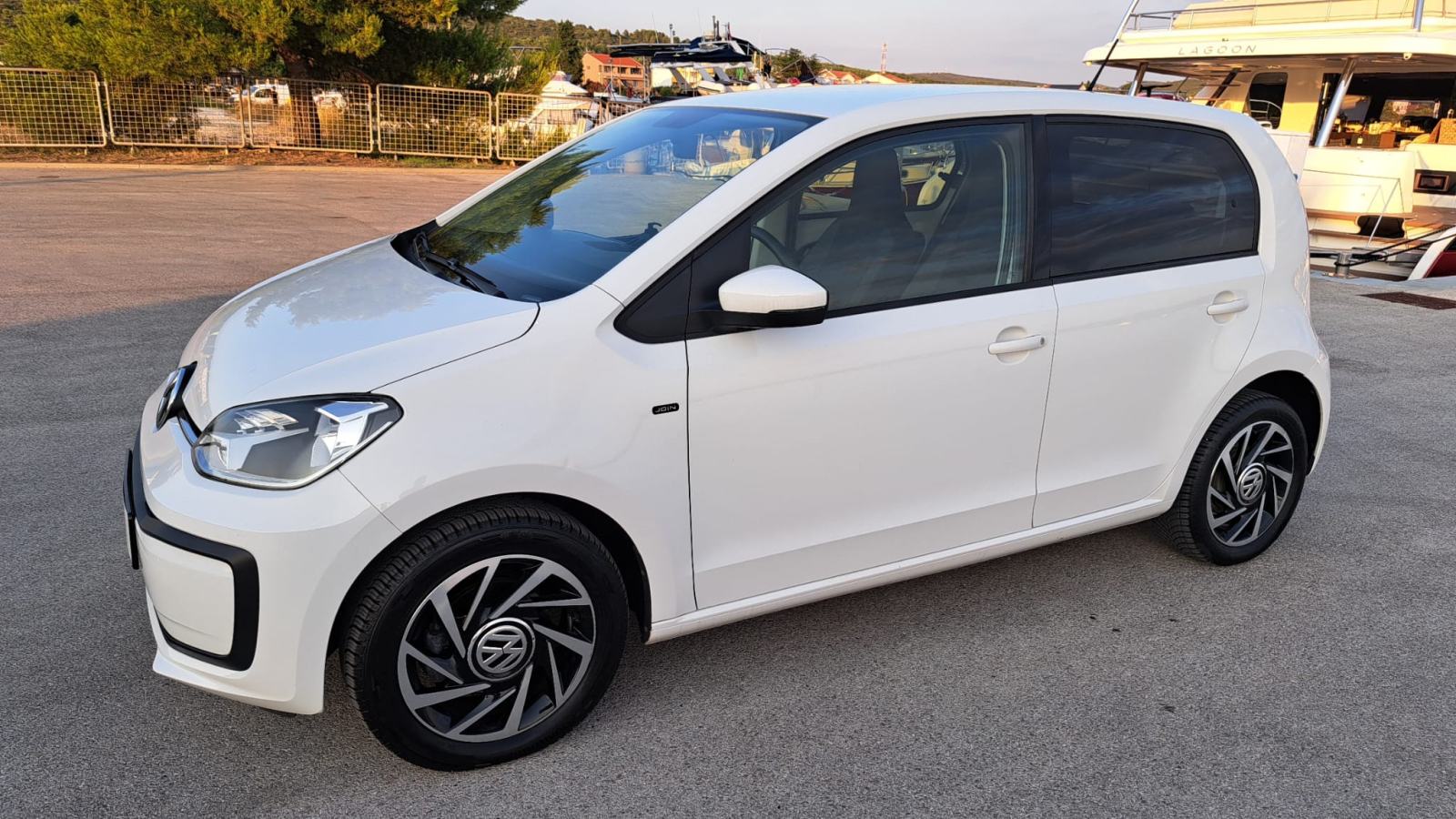VW Up! 1,0 *JOIN* 2018god, 55kw, 5 vrata, Oprema,, fotografija 4