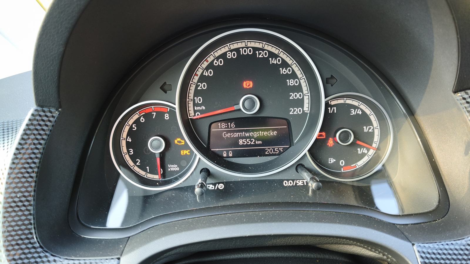 VW Up! 1,0 registriran 04. / 2027., 9053 km, klima, perfektno stanje, fotografija 10