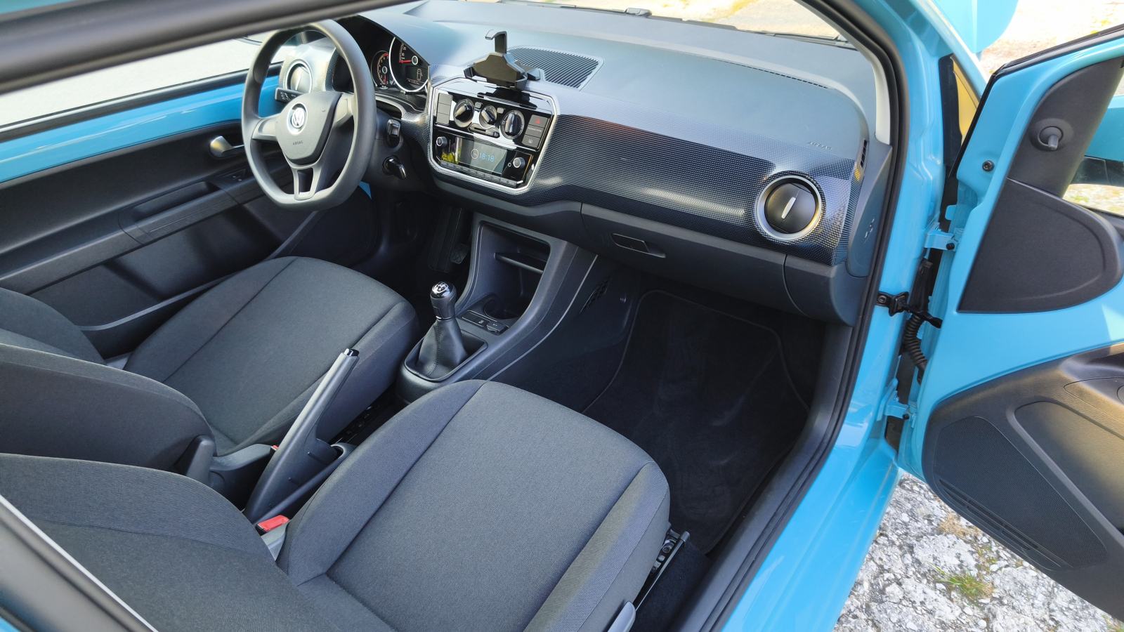 VW Up! 1,0 registriran 04. / 2027., 9053 km, klima, perfektno stanje, fotografija 12