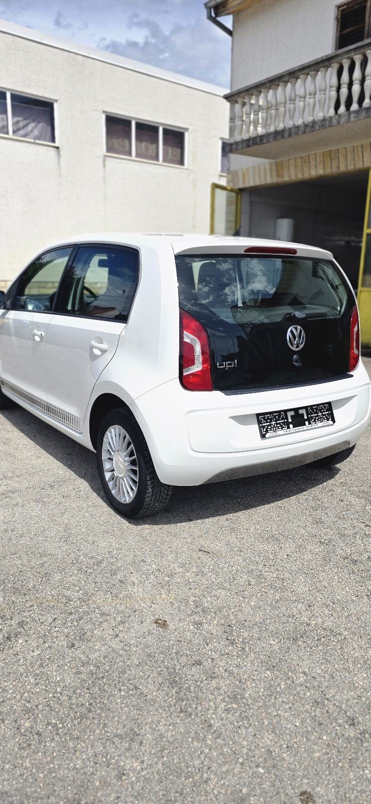 VW Up! 1,0 up!, 2013.g, 120tkm, 60ks, Klima, Alu, fotografija 3