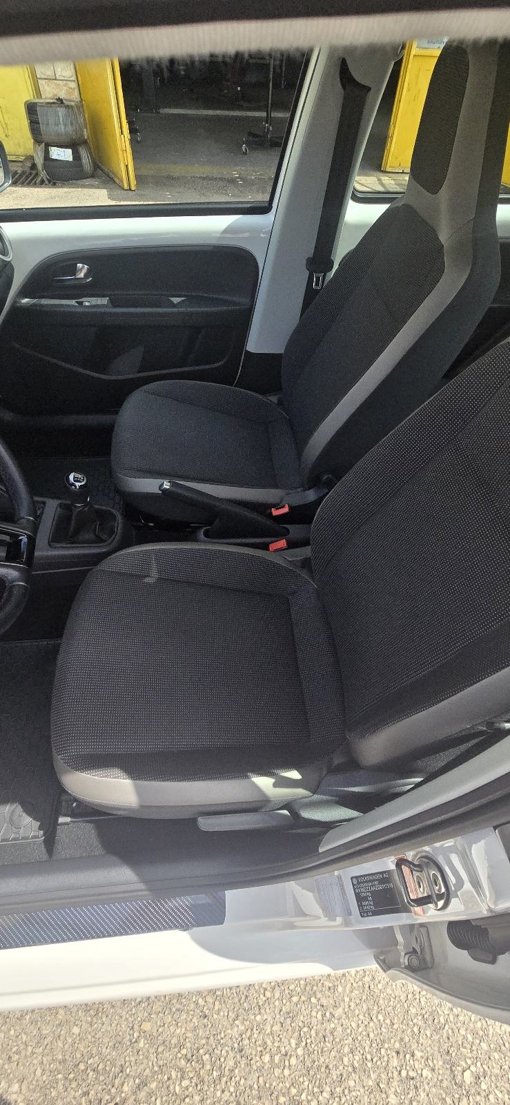 VW Up! 1,0 up!, 2013.g, 120tkm, 60ks, Klima, Alu, fotografija 12