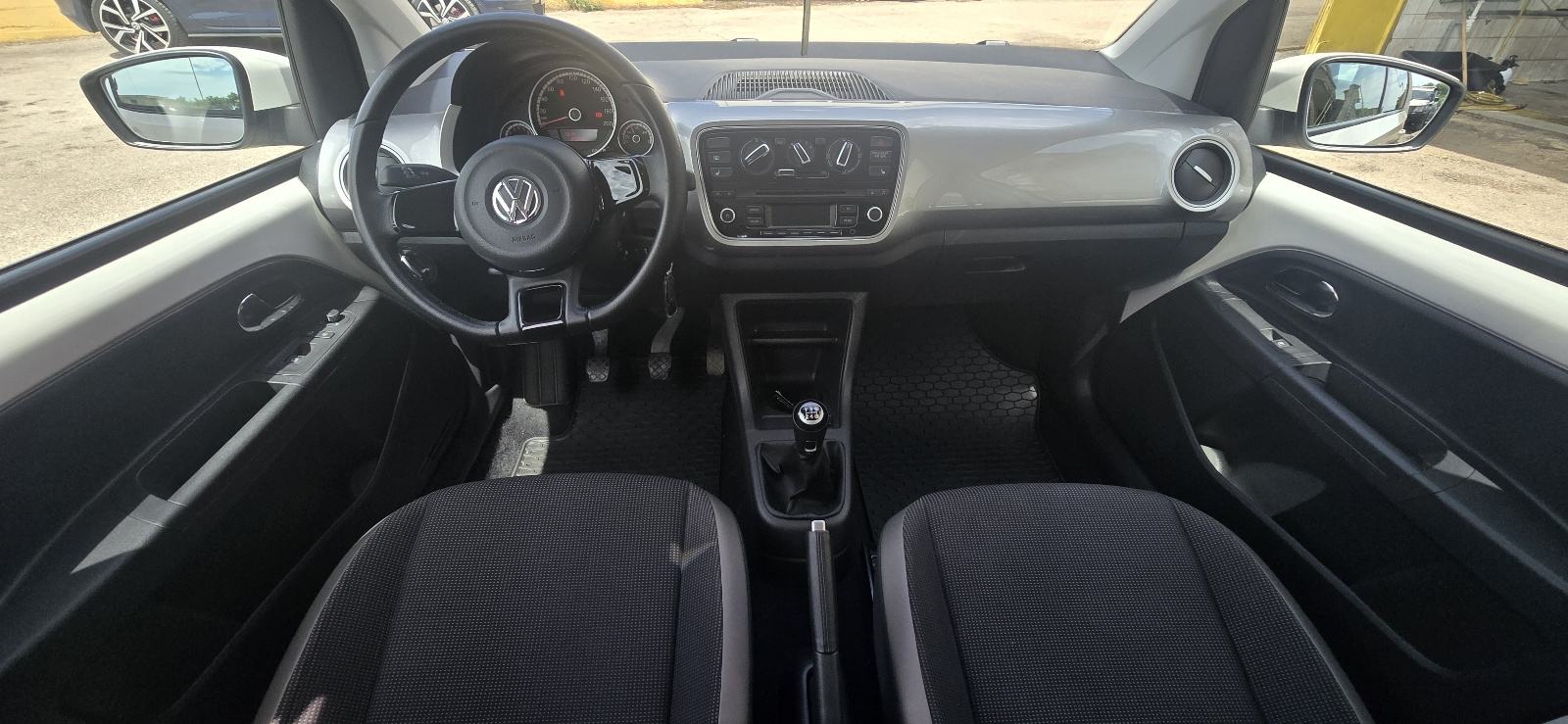 VW Up! 1,0 up!, 2013.g, 120tkm, 60ks, Klima, Alu, fotografija 15