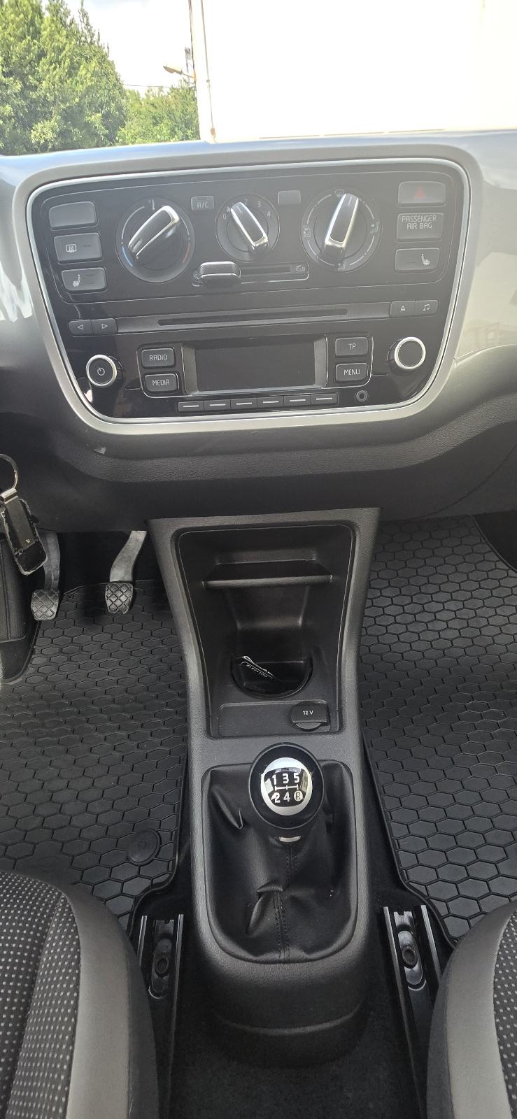 VW Up! 1,0 up!, 2013.g, 120tkm, 60ks, Klima, Alu, fotografija 16