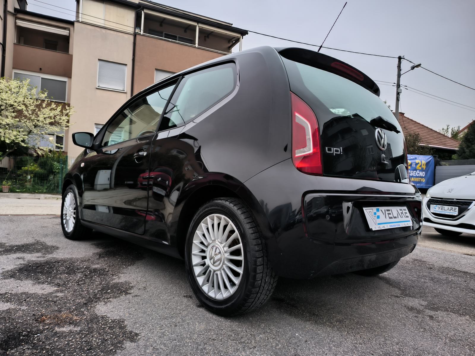 VW Up! 1,0 up! HIGH UP! V. SERVIS, SERVISNA, JAMSTVO, REG. 1 GODINU, fotografija 7
