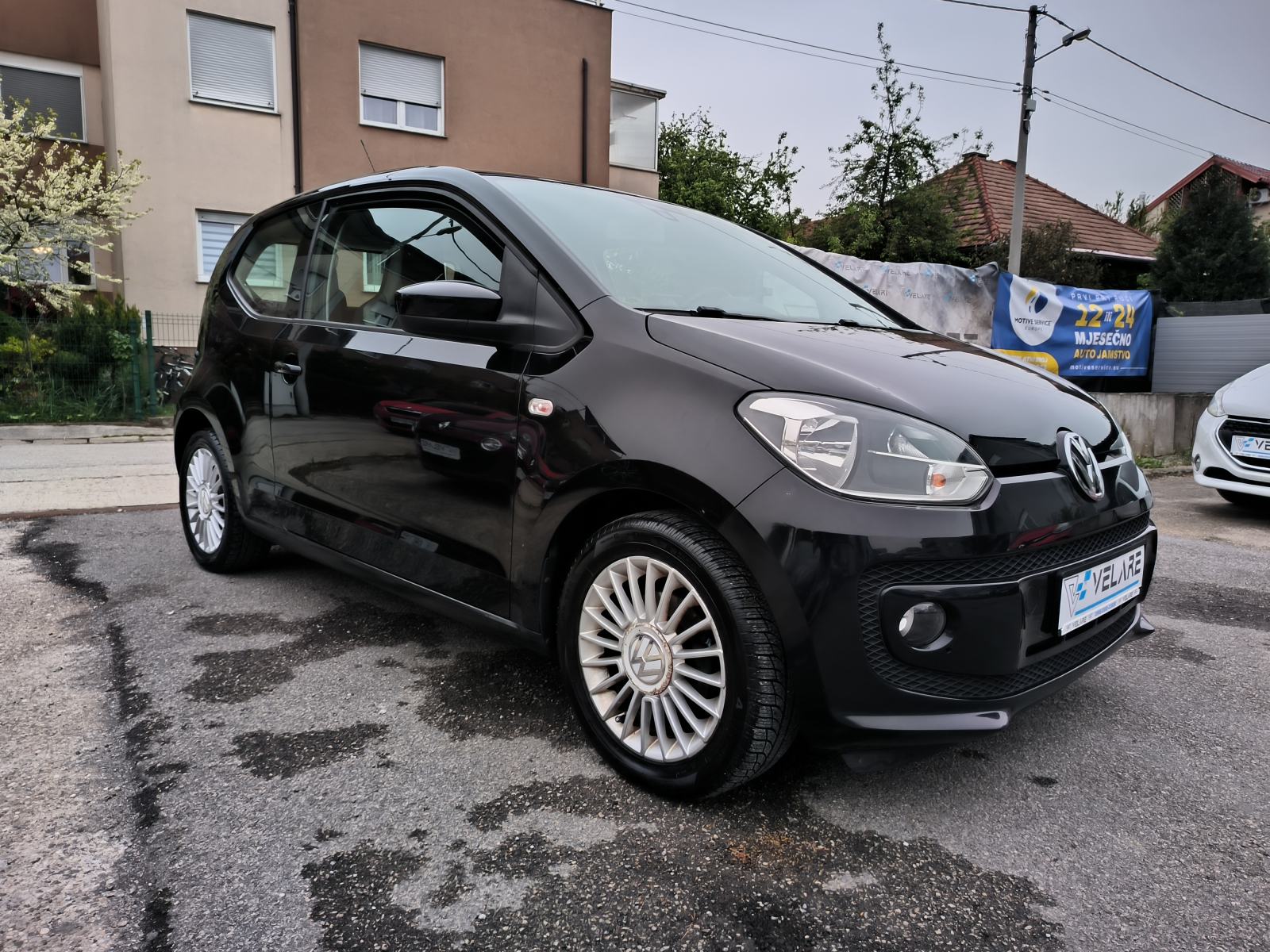 VW Up! 1,0 up! HIGH UP! V. SERVIS, SERVISNA, JAMSTVO, REG. 1 GODINU, fotografija 3