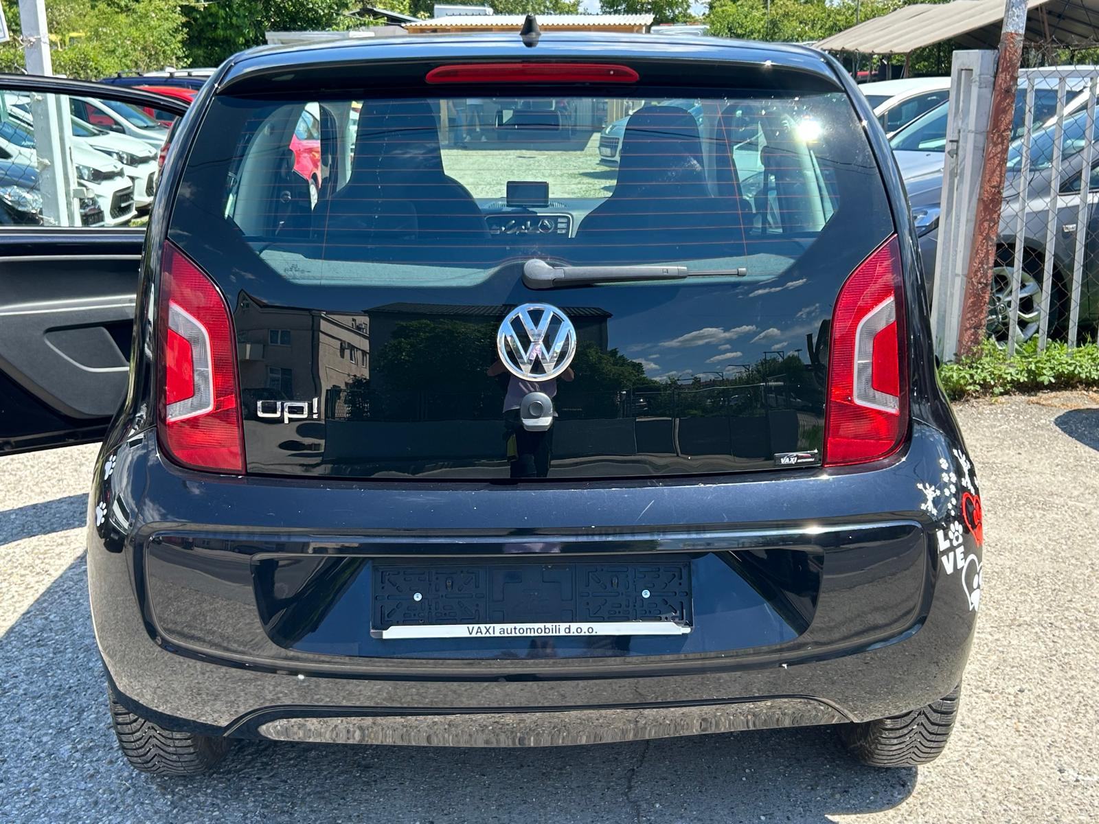 VW Up! 1,0 up!, klima, 112.000km., fotografija 2