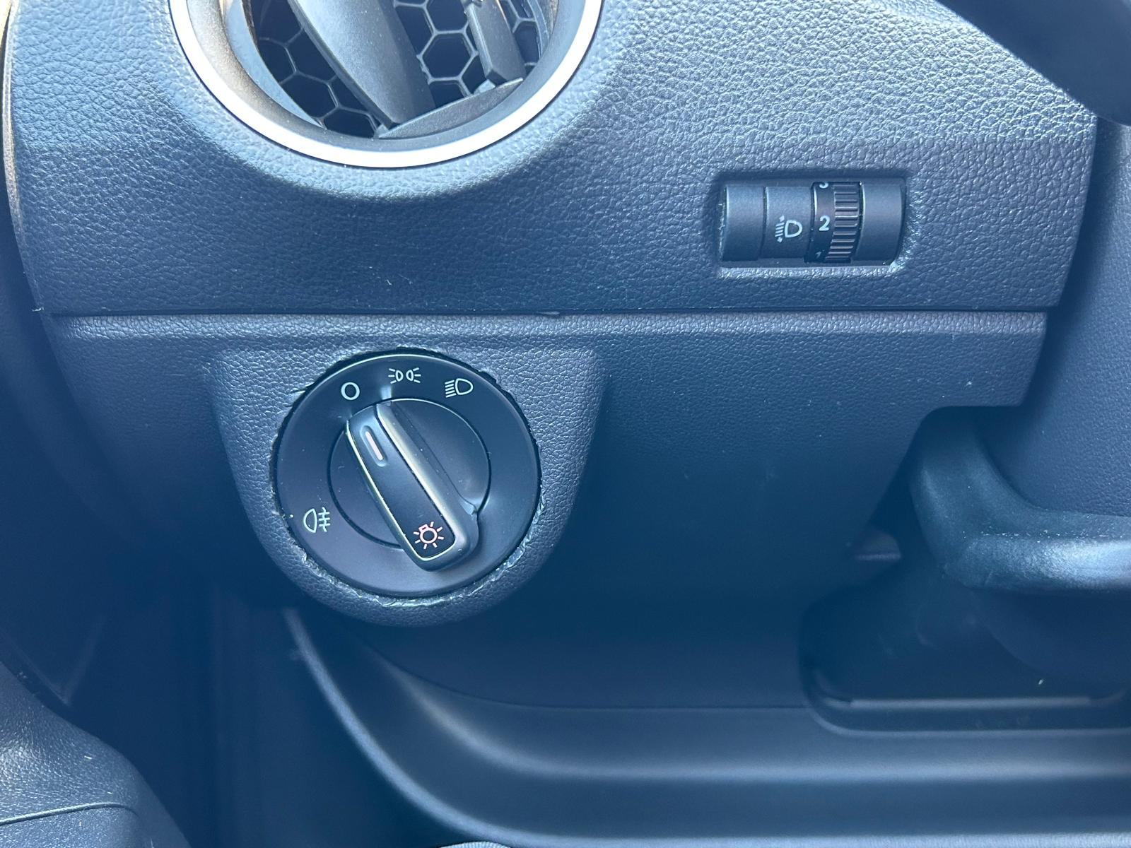 VW Up! 1,0 up!, klima, 112.000km., fotografija 11