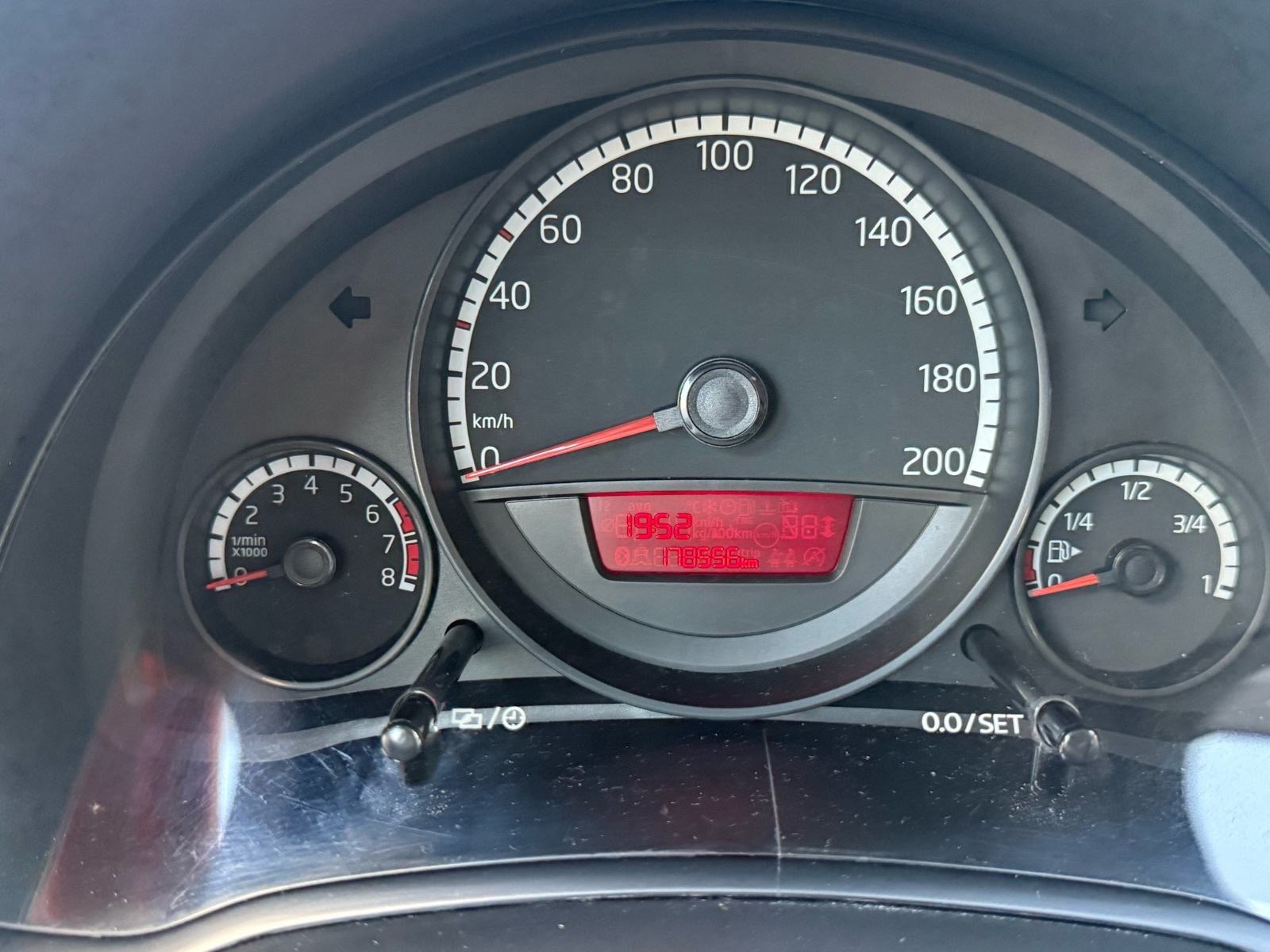 VW Up! 1,0 up!, fotografija 9
